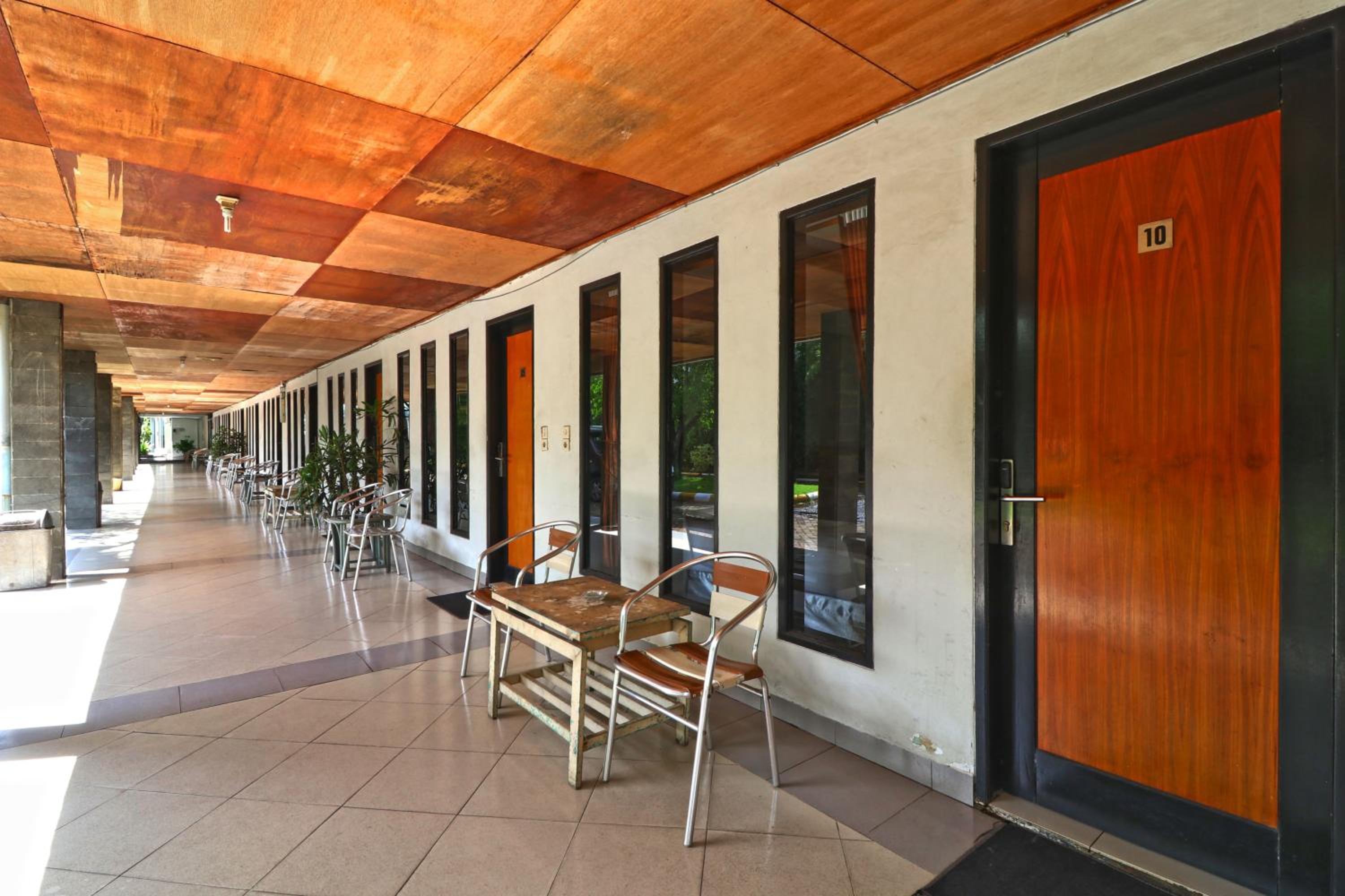 Hotel Sampaga view 3