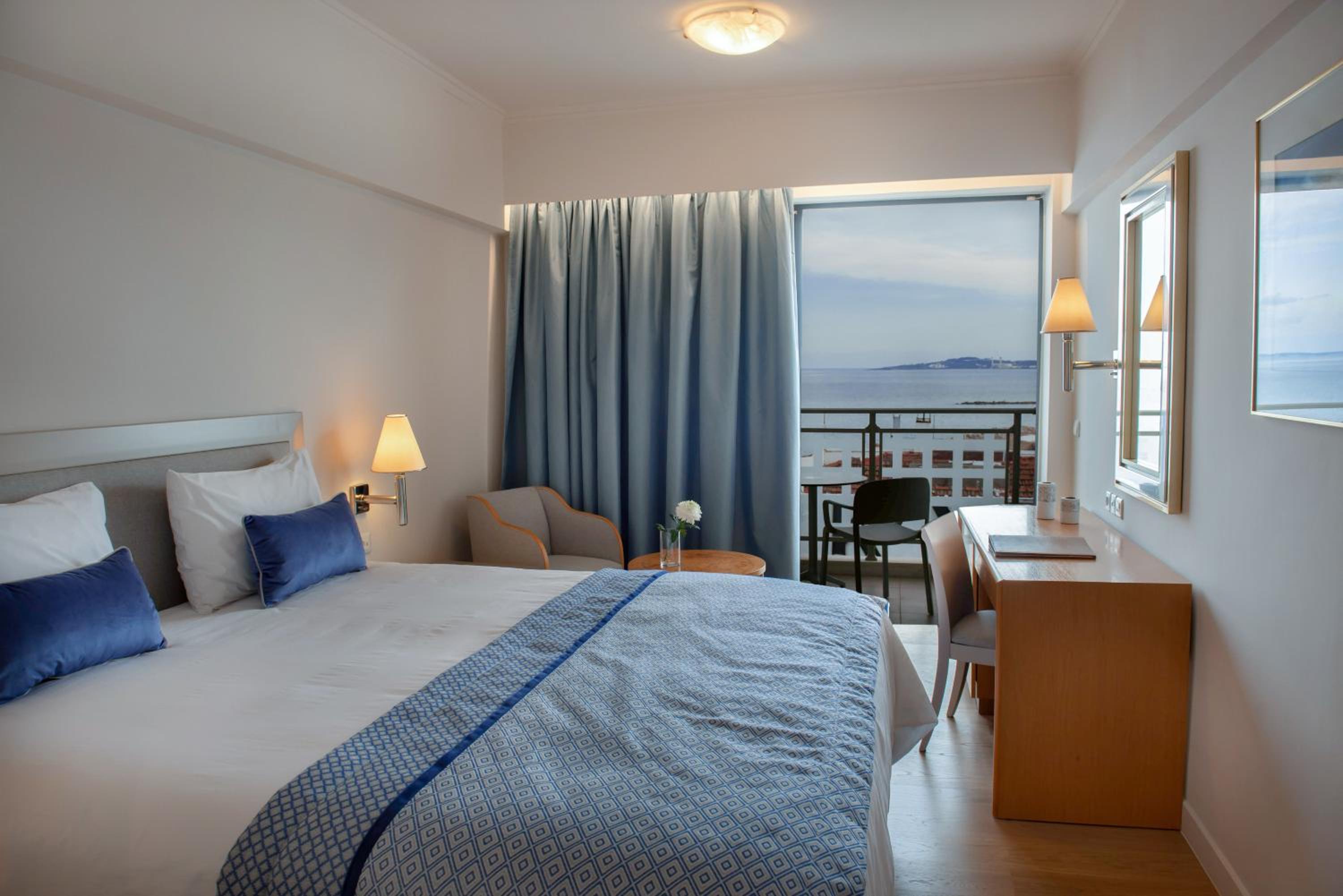 Chios Chandris hotel con piscina en Chios