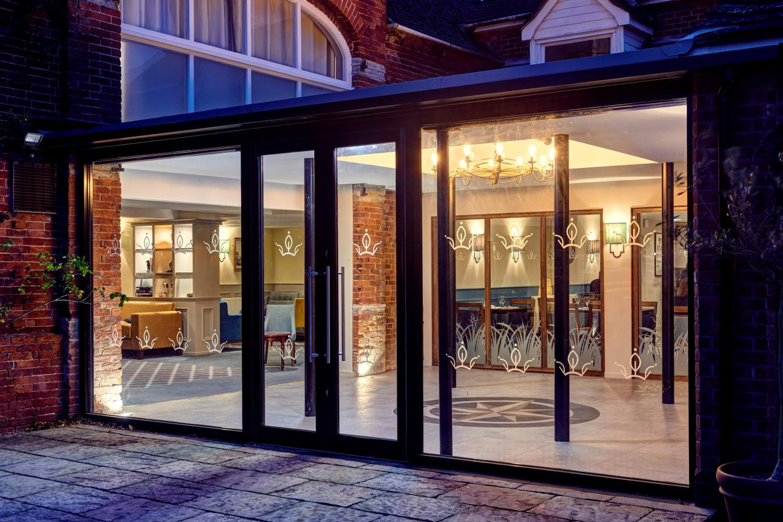 Alcester Vacations - Kings Court Hotel - Property Image 3