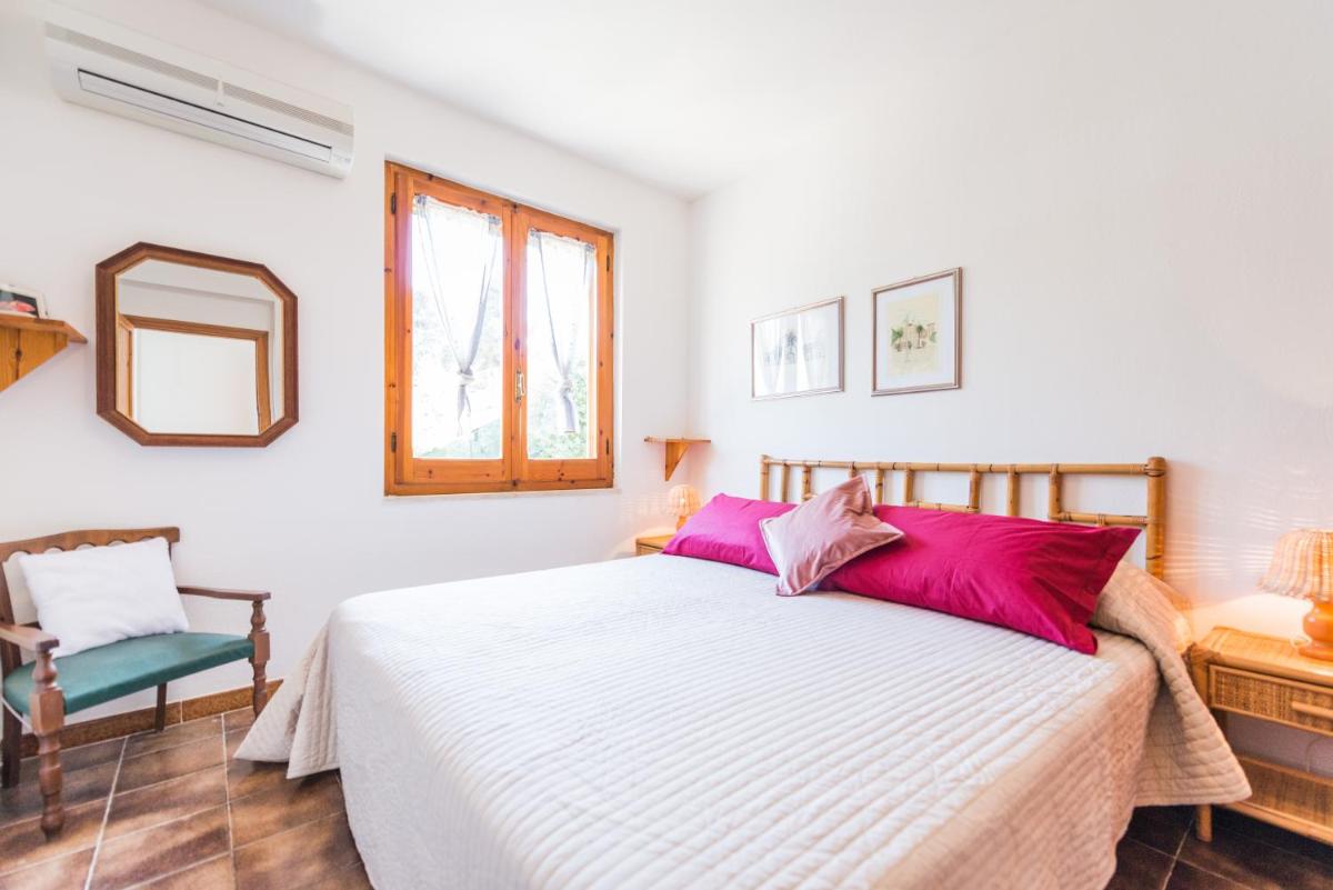 Fabulous Seaside Villa in Cala Sinzias photo 5
