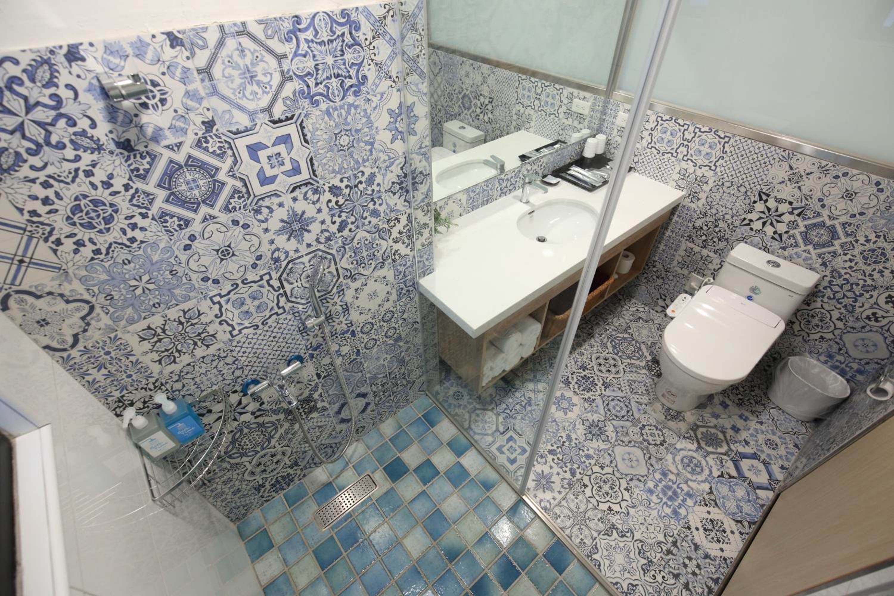 Photo 18