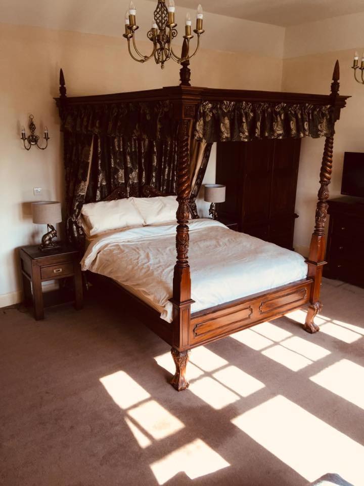 Brass Castle Country House Accommodation view 2