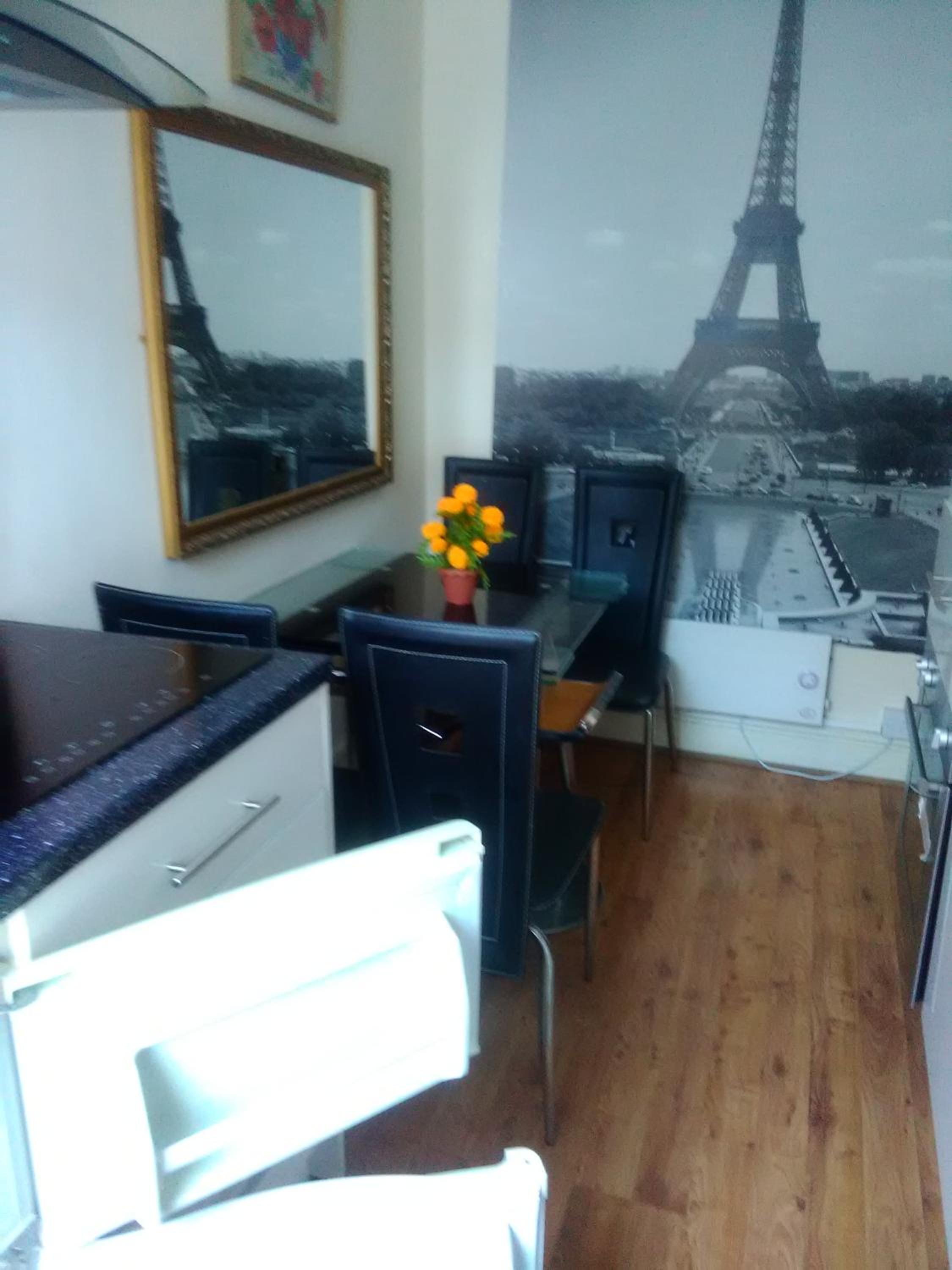 K.k's North Station Self catering holiday apartments