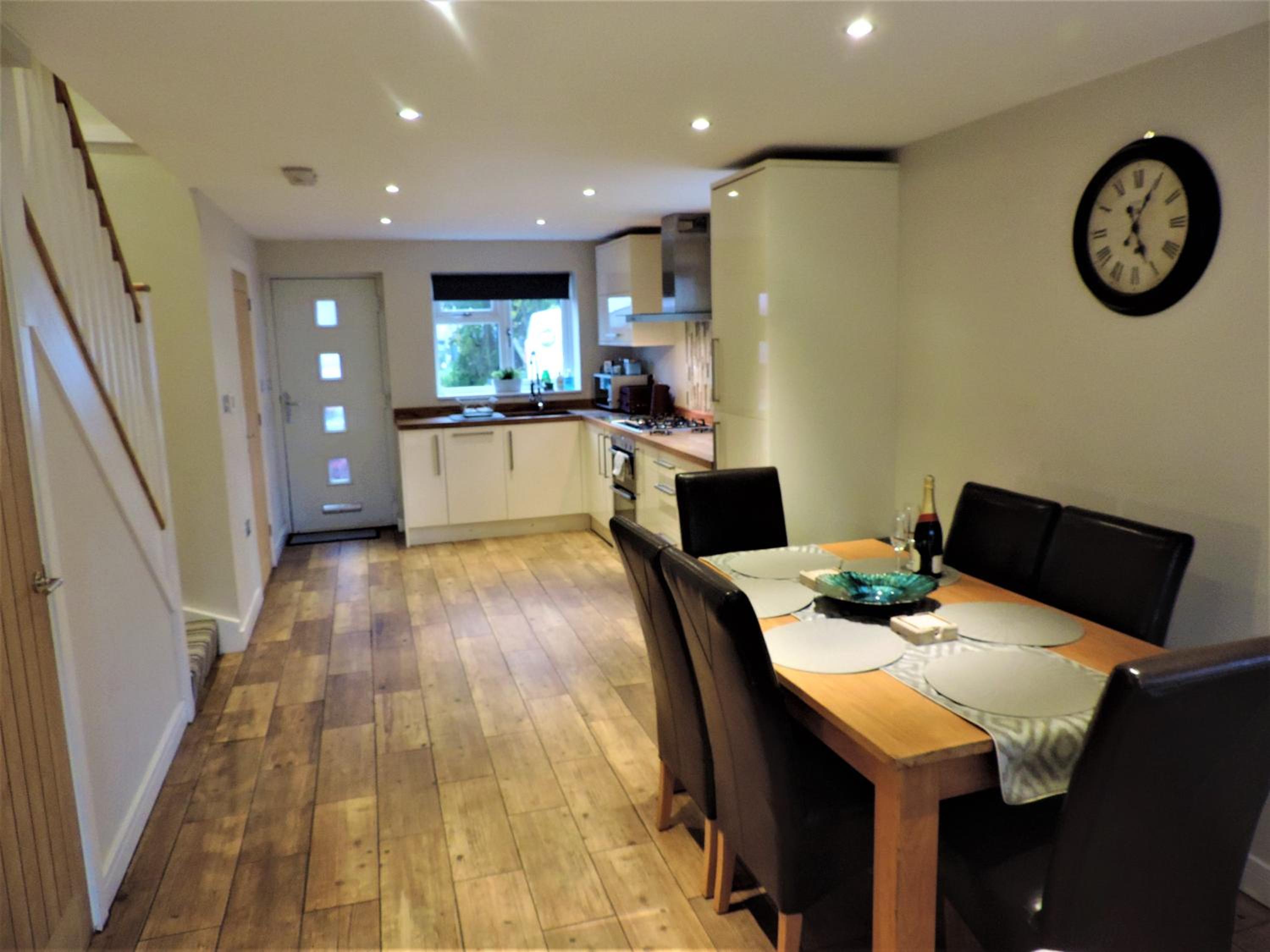3 Bed Farnborough Air Accommodation view 4