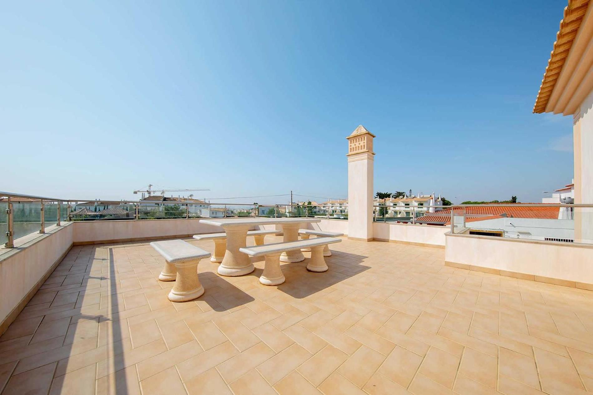 Villa Ruana - 5 bedrooms on Suite- Free out door Hot Jacuzzi - By Bedzy