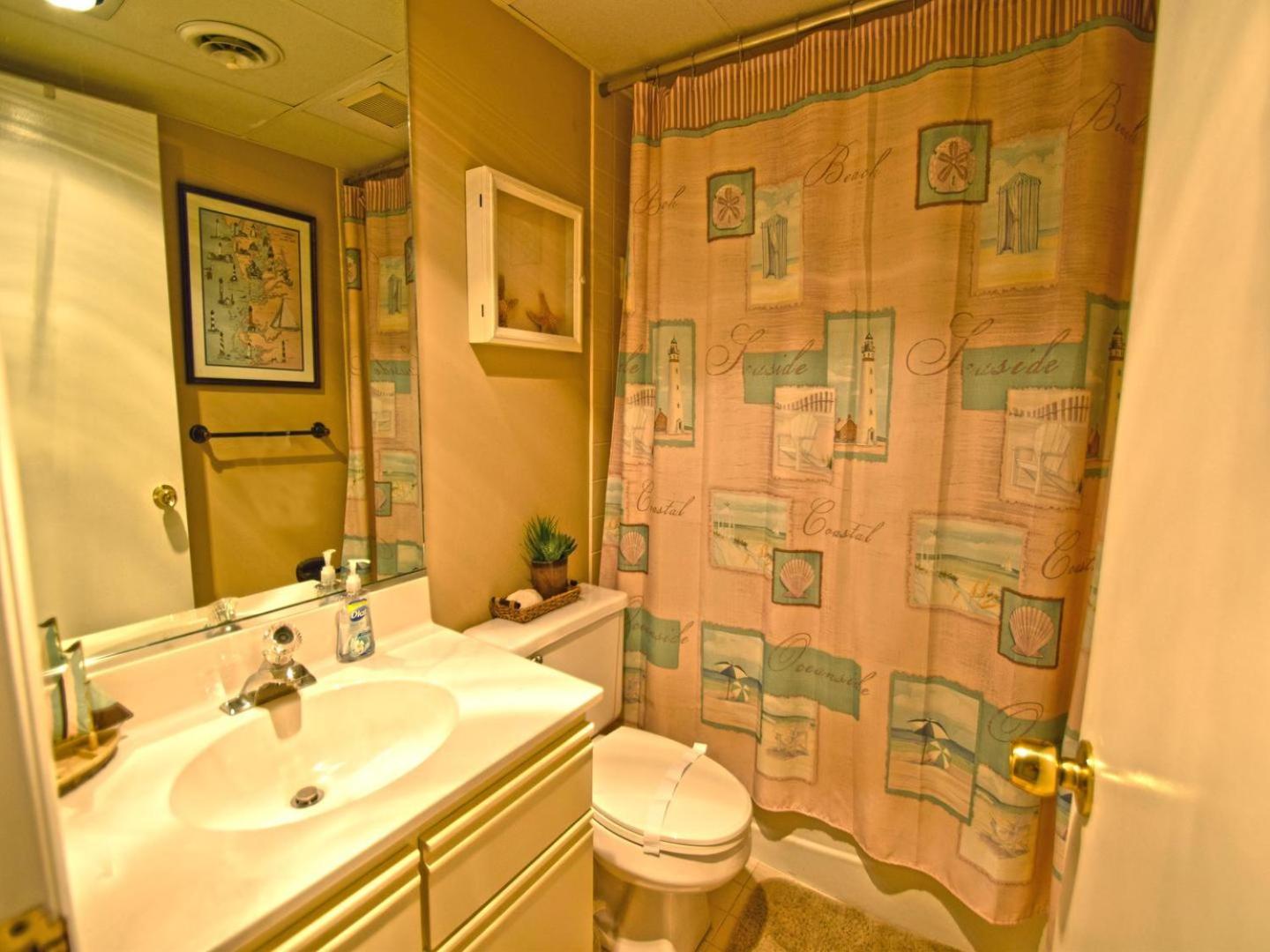 Harbour Island 102M Condo