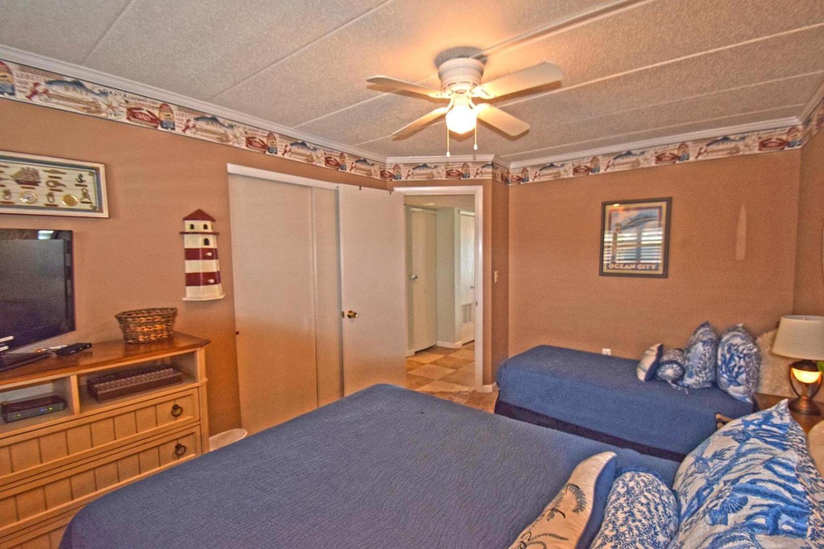 Harbour Island 102M Condo