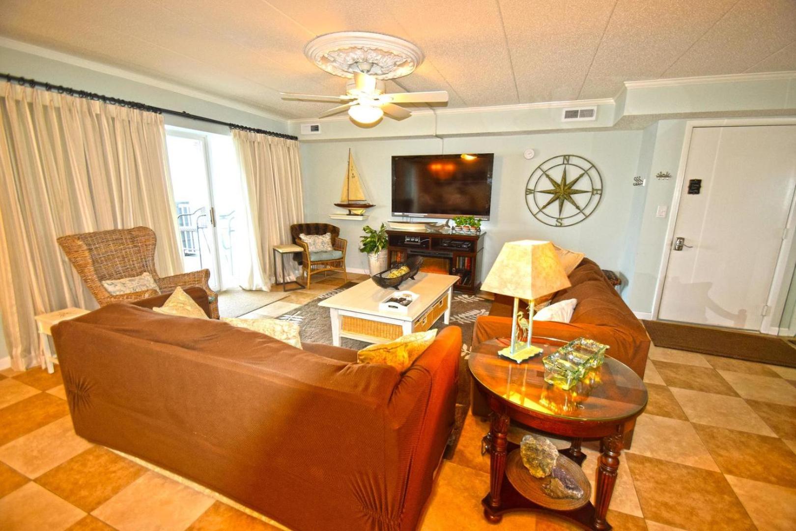 Harbour Island 102M Condo