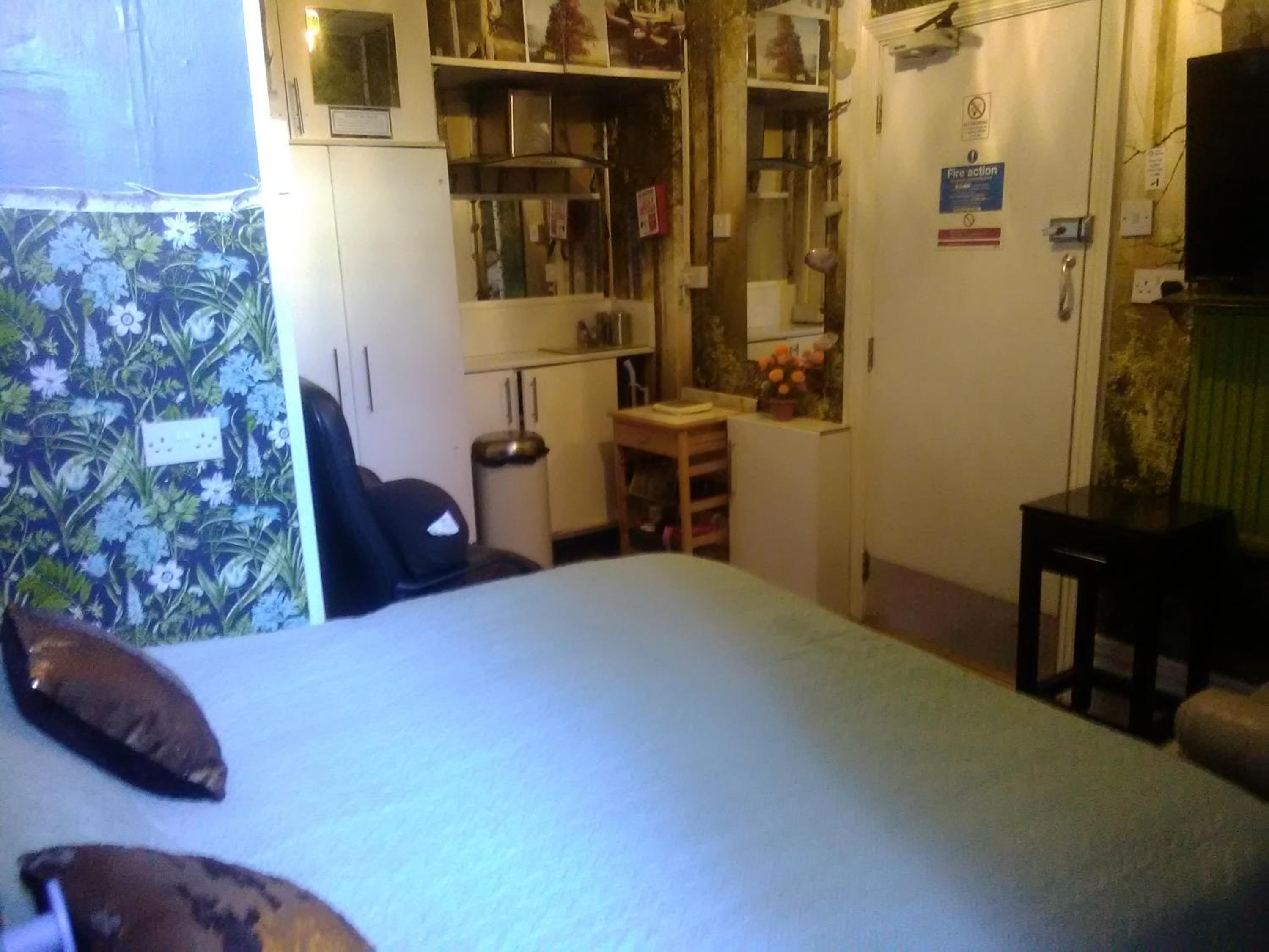 K.k's North Station Self catering holiday apartments