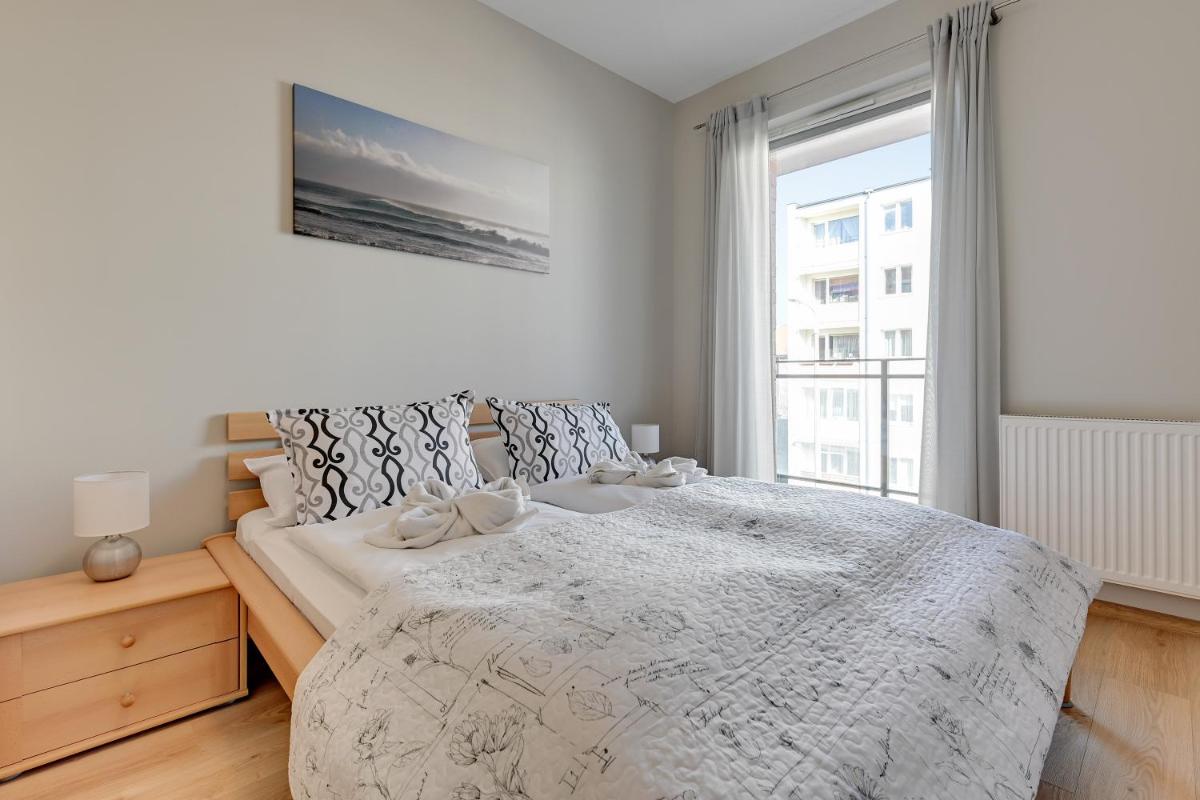Wave Apartments Nowa Grobla Old Town view 5