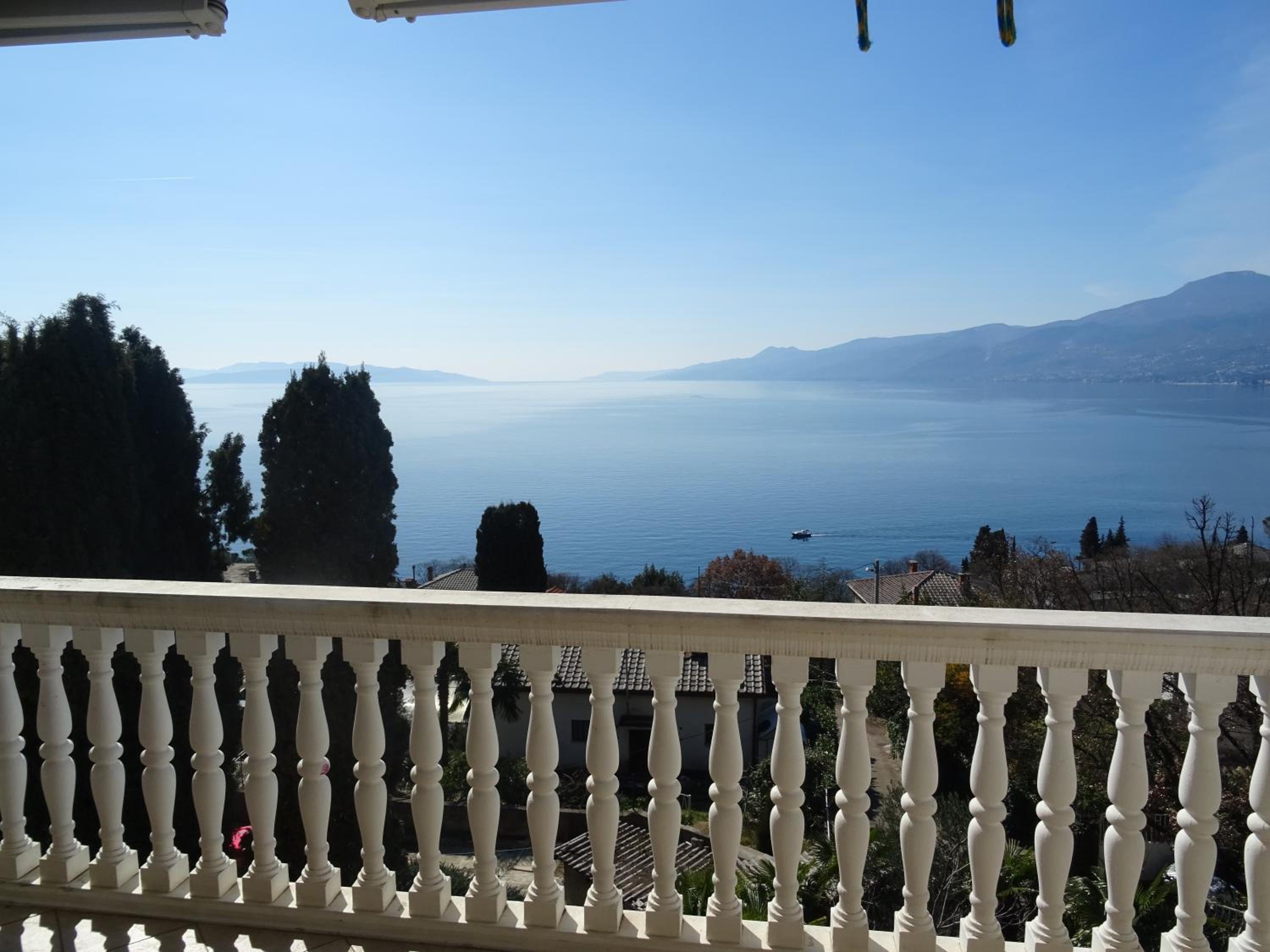 Apartman Lamia na uzvisini s pogledom na more view 4