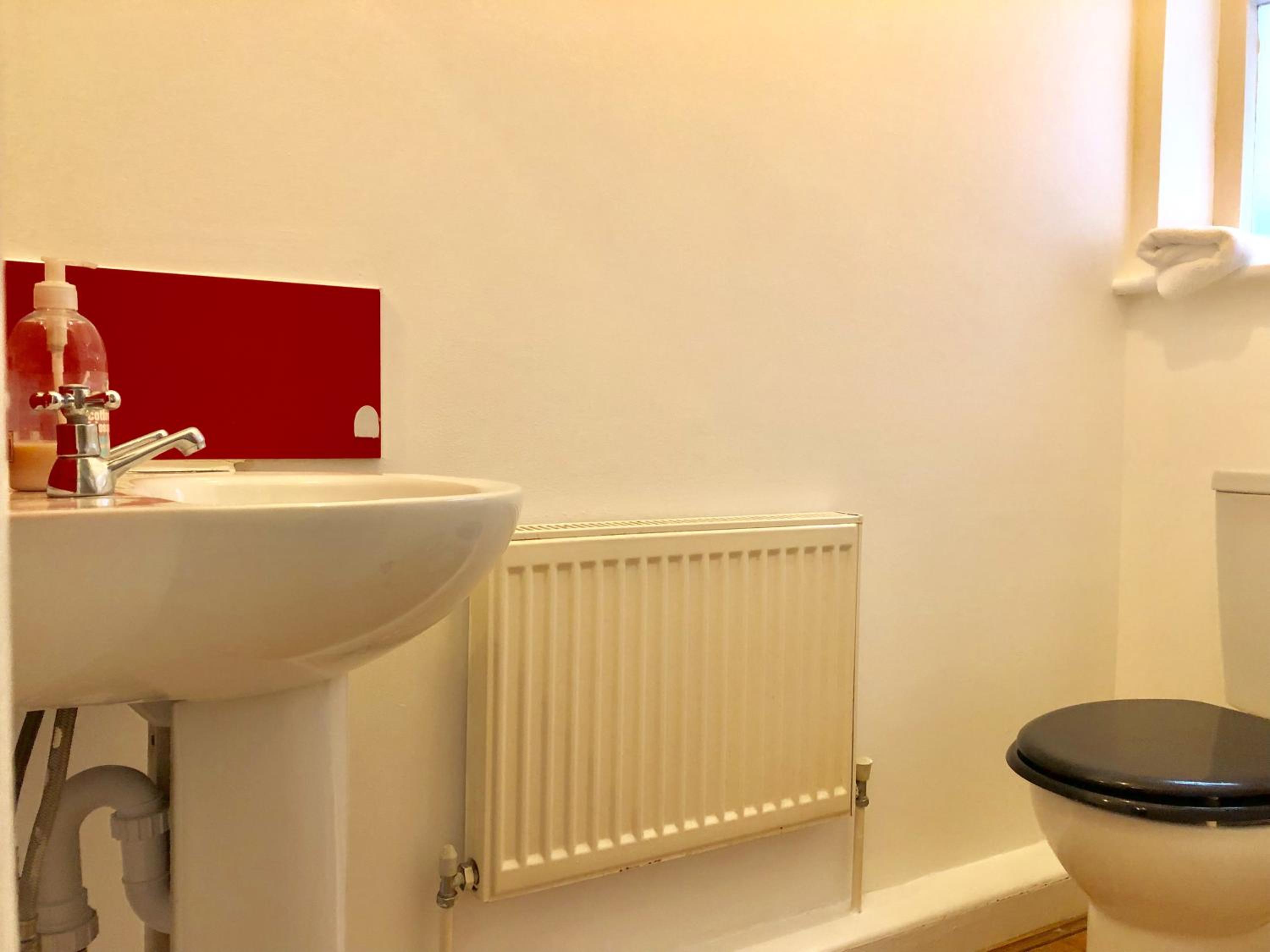Little Connaught 2 bed House pet friendly view 3