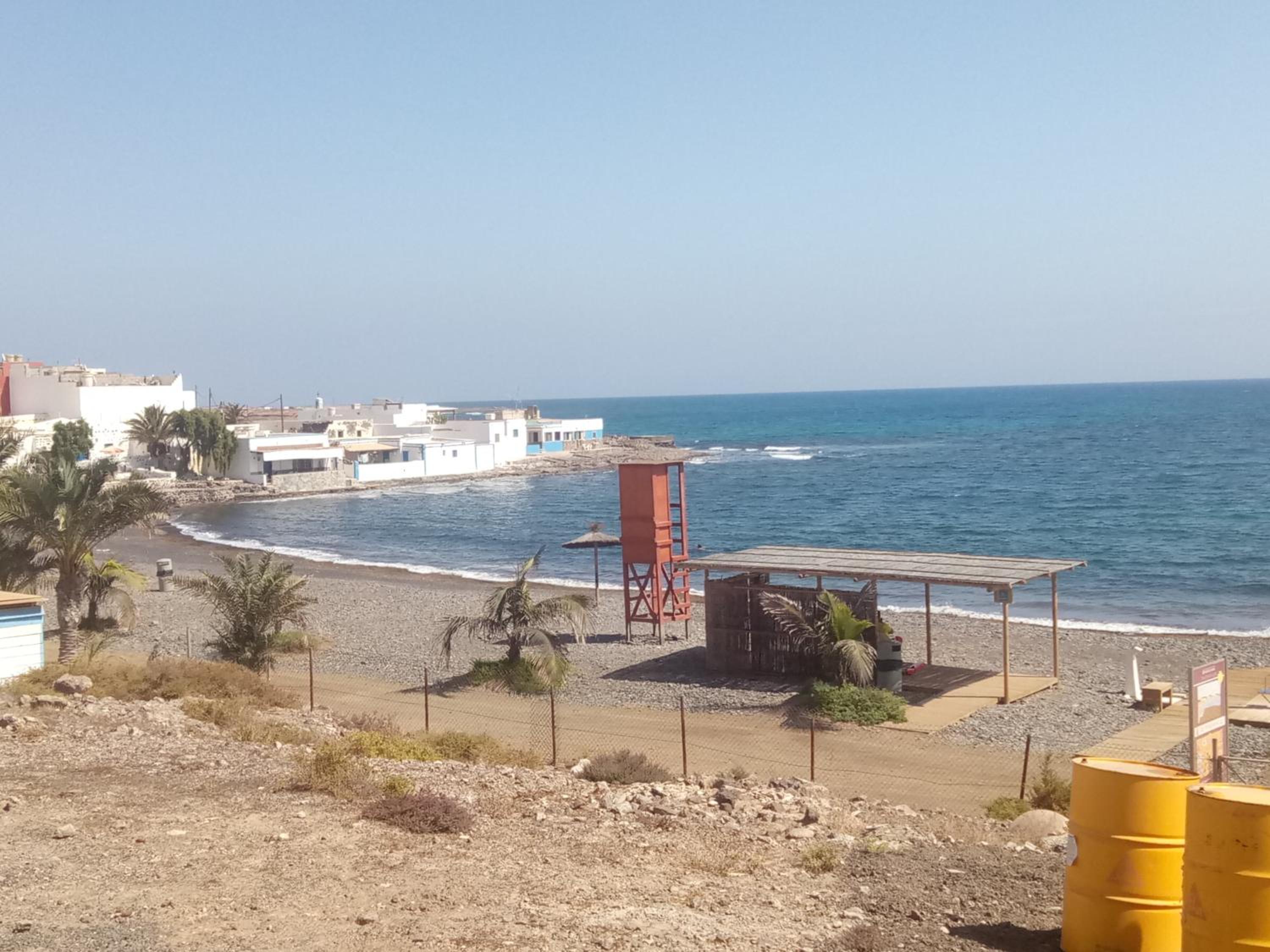 APARTAMENTO PRIMERA LÍNEA DE PLAYA view 2