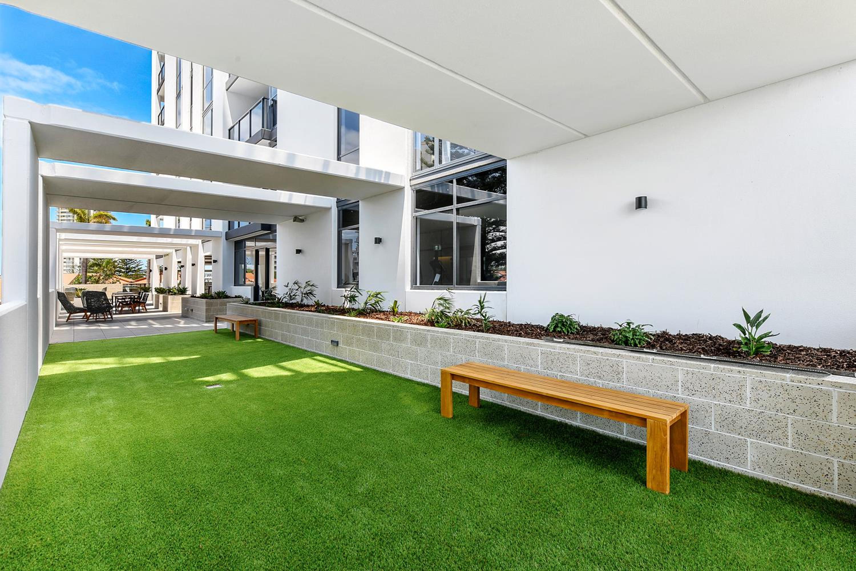 Qube Broadbeach Ocean View Apartments