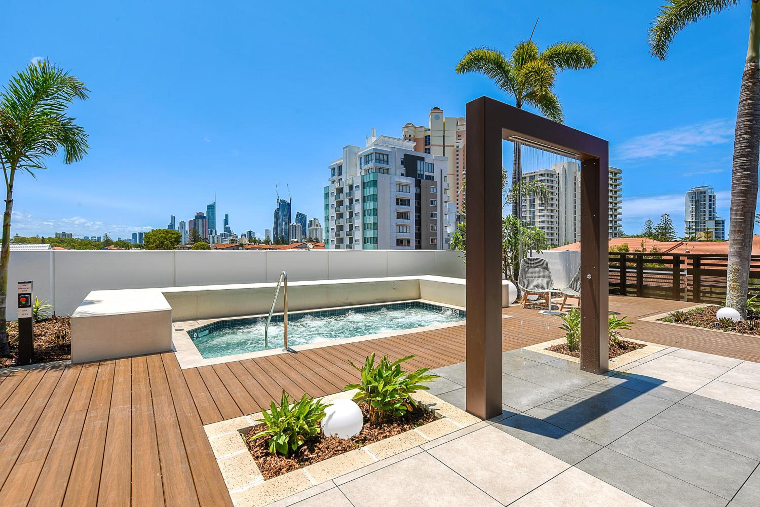 Qube Broadbeach Ocean View Apartments