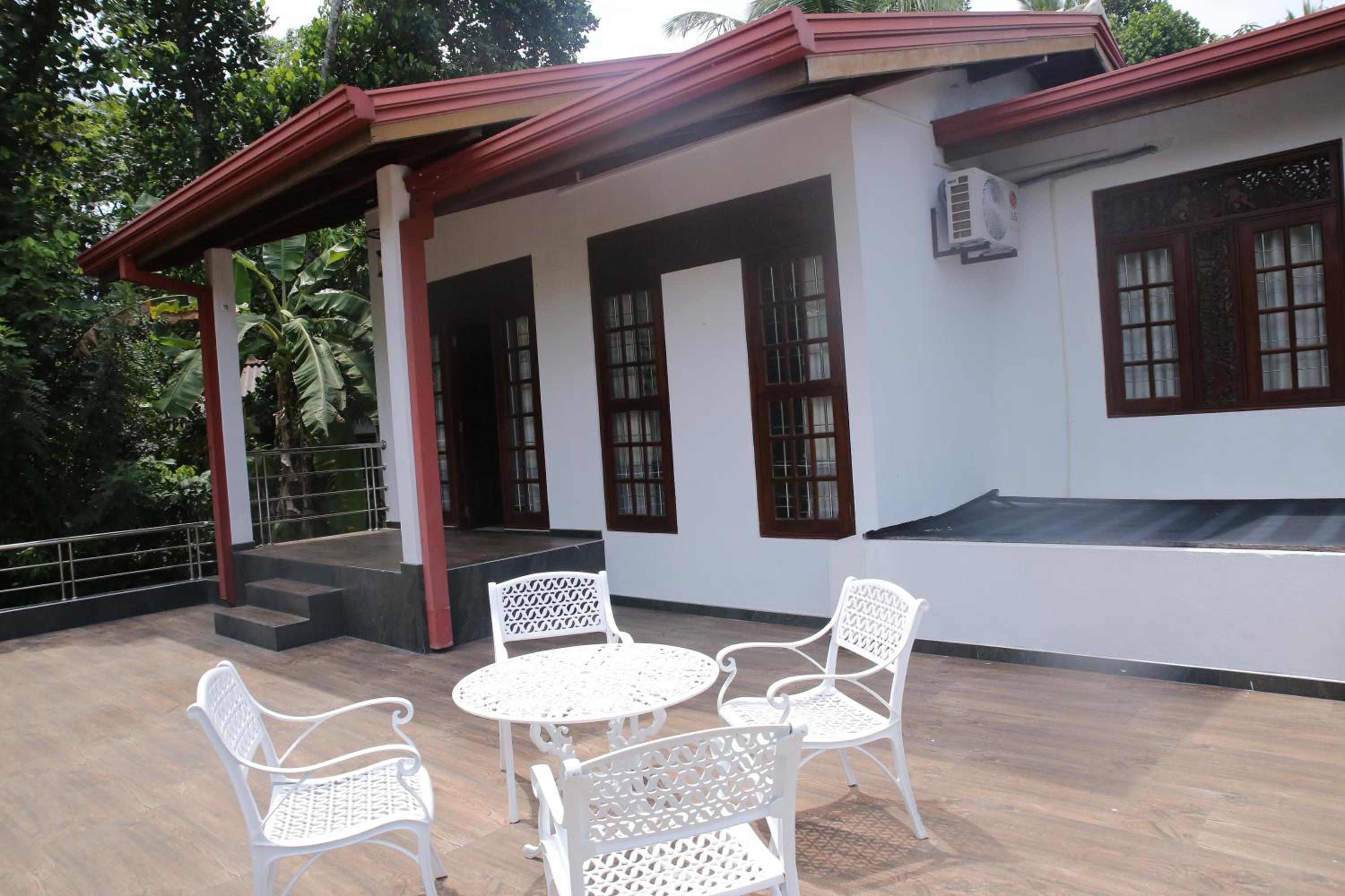 Nimnada Villa
