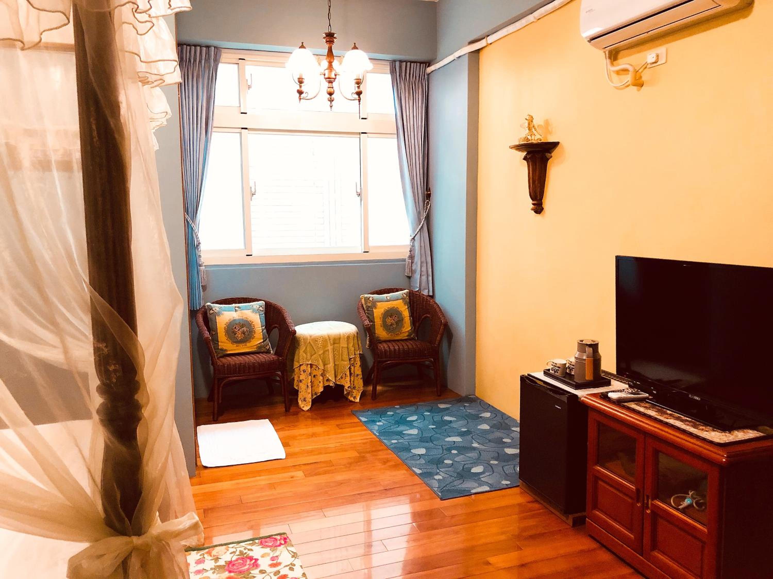 Photo 6