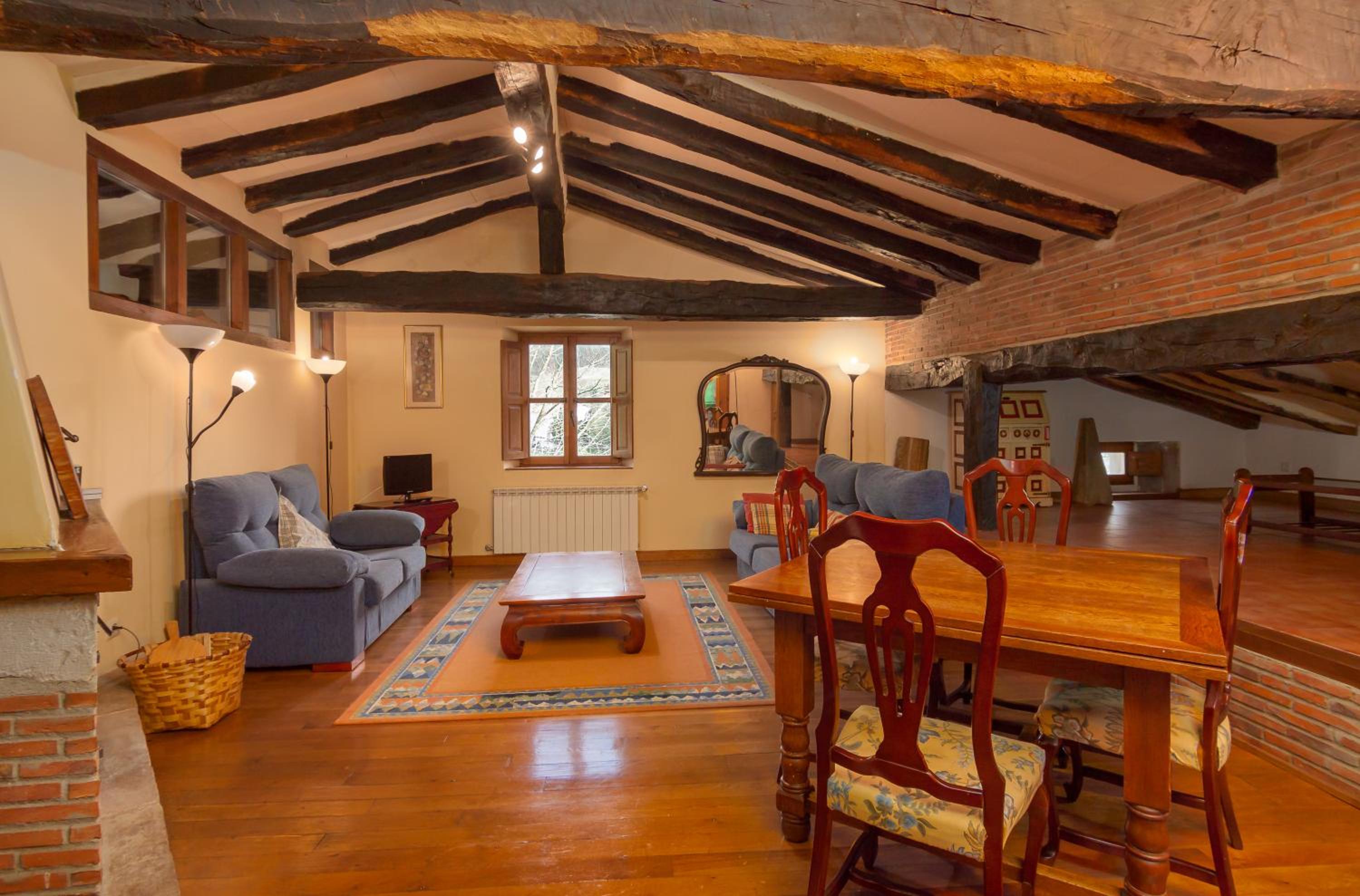 Casona De La Salceda