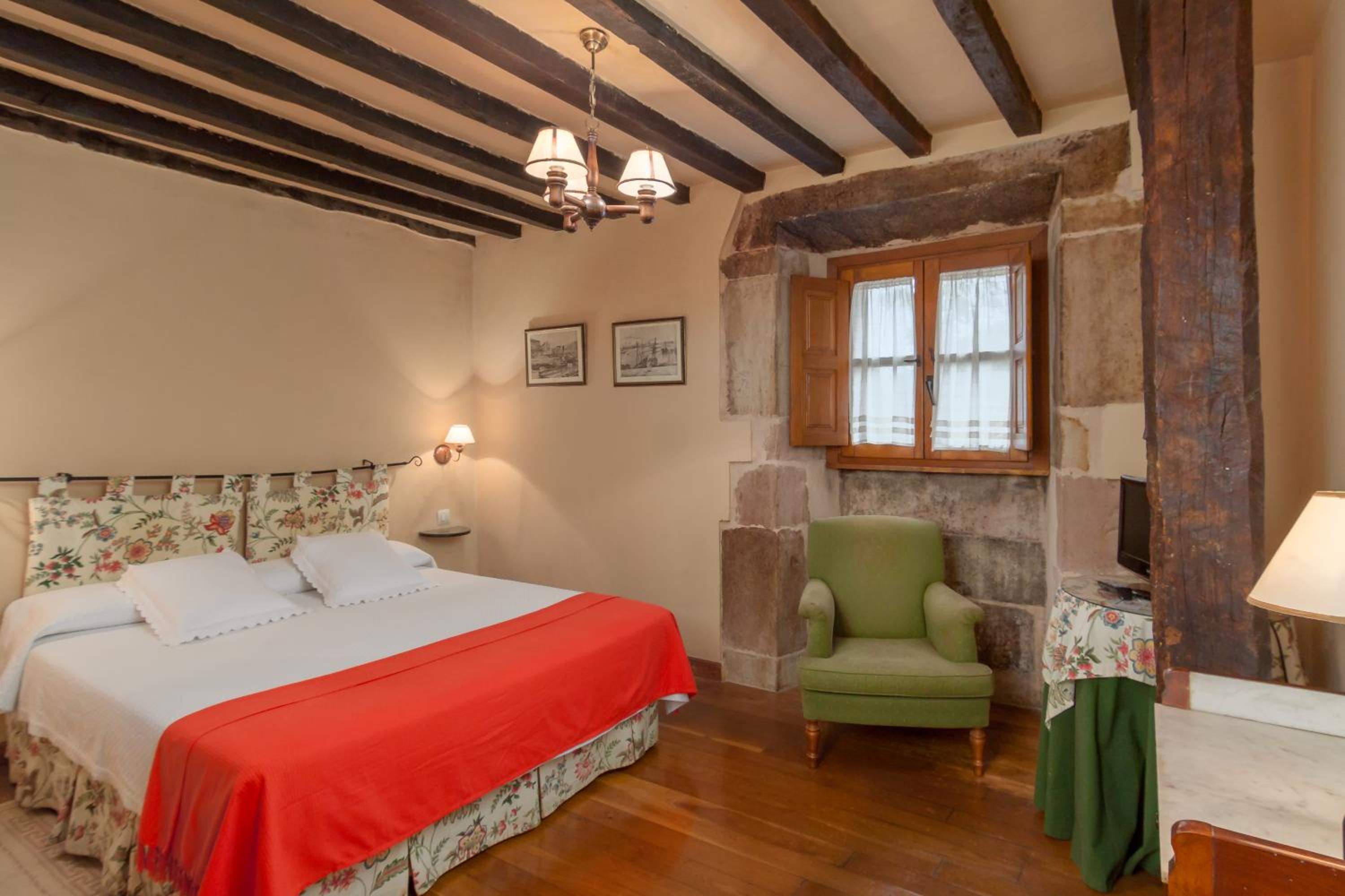 Casona De La Salceda