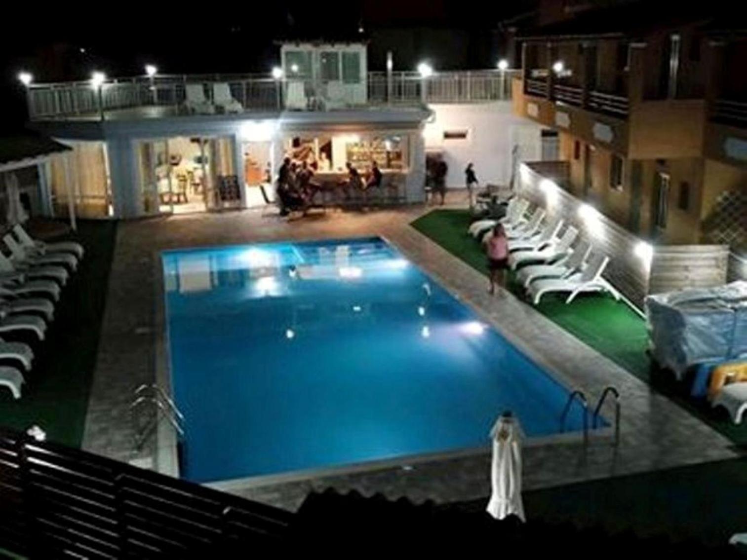 Photo 12