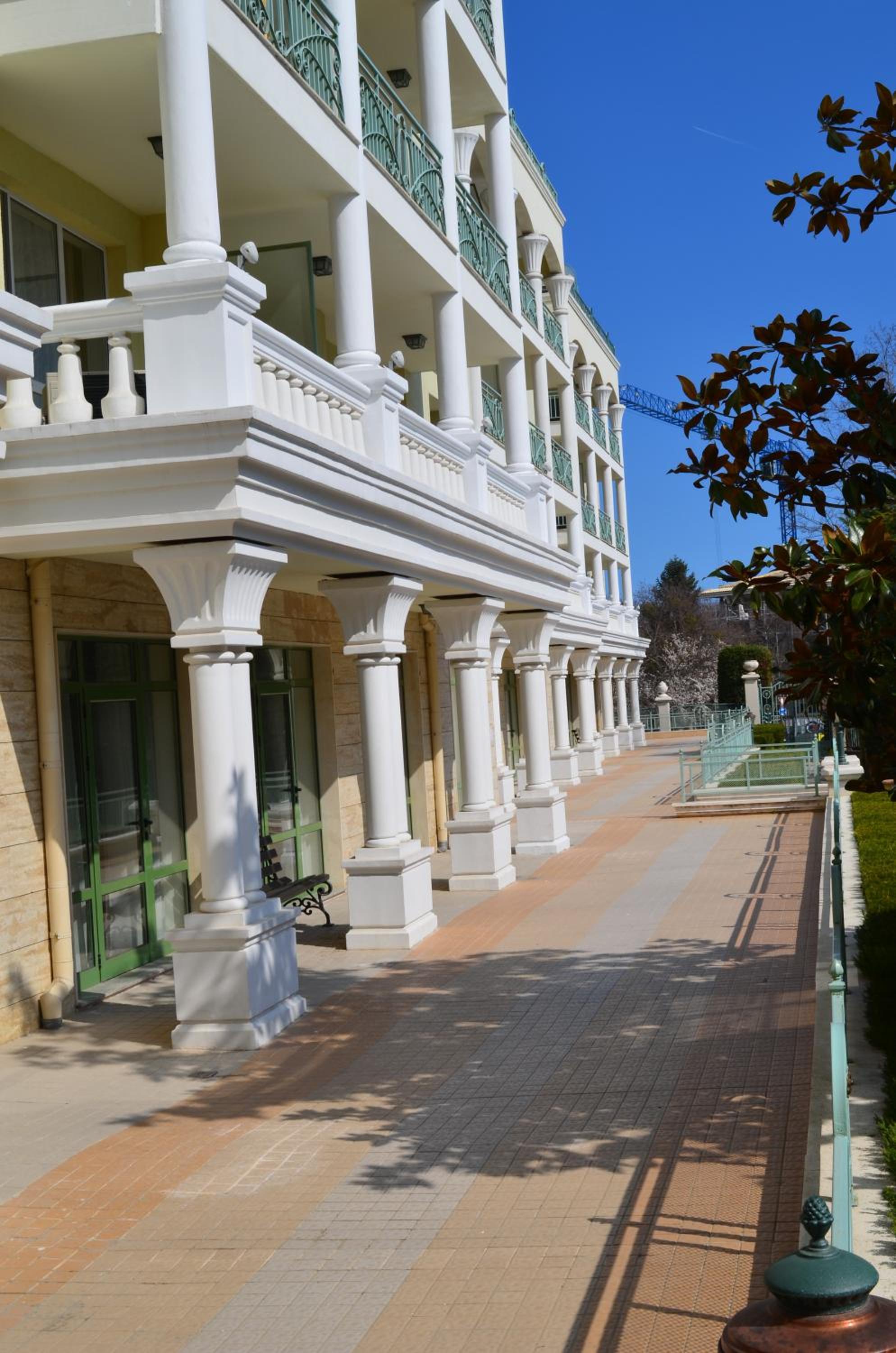 Apartment 3 In Complex Splendid