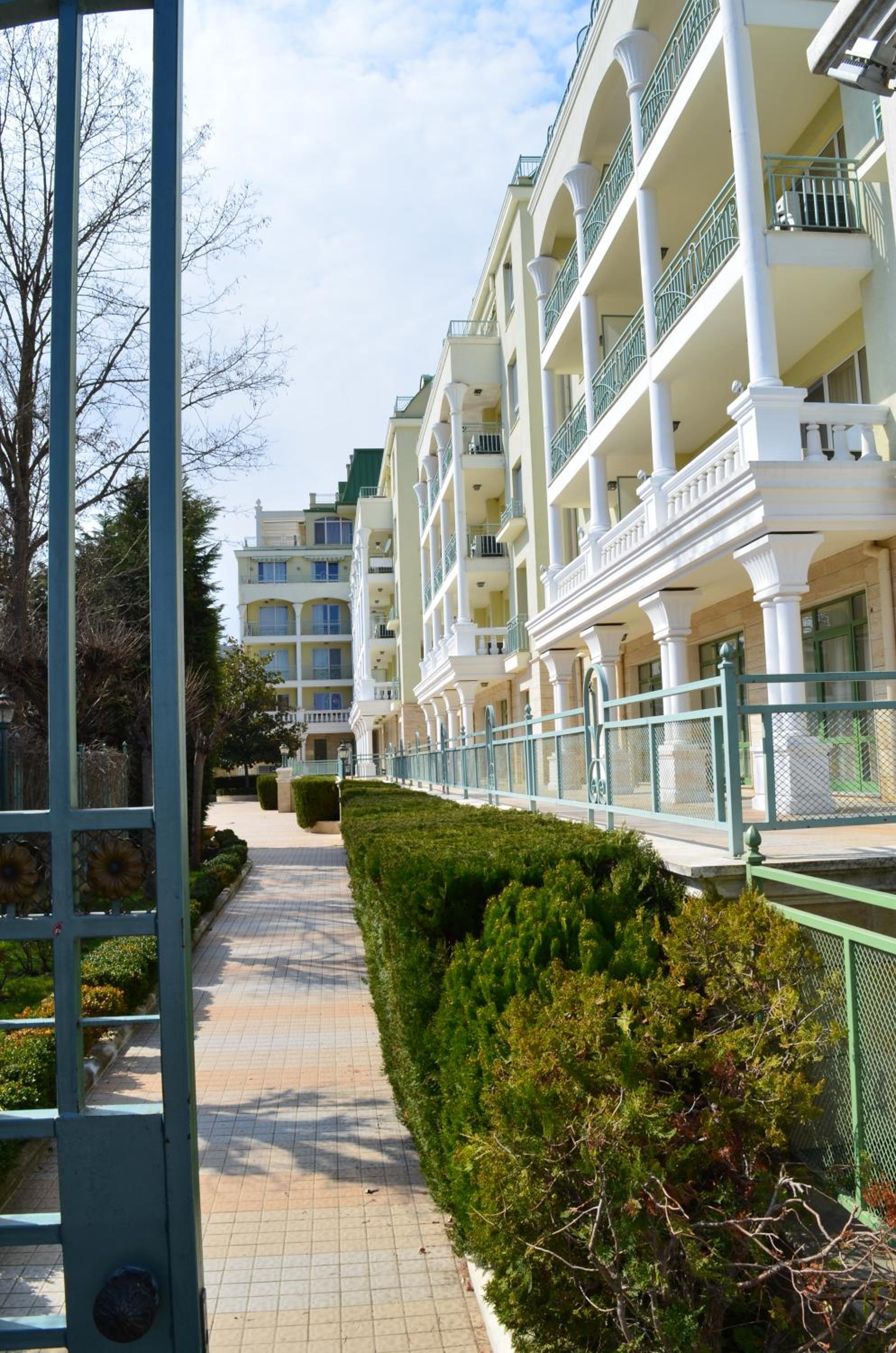 Apartment 3 In Complex Splendid