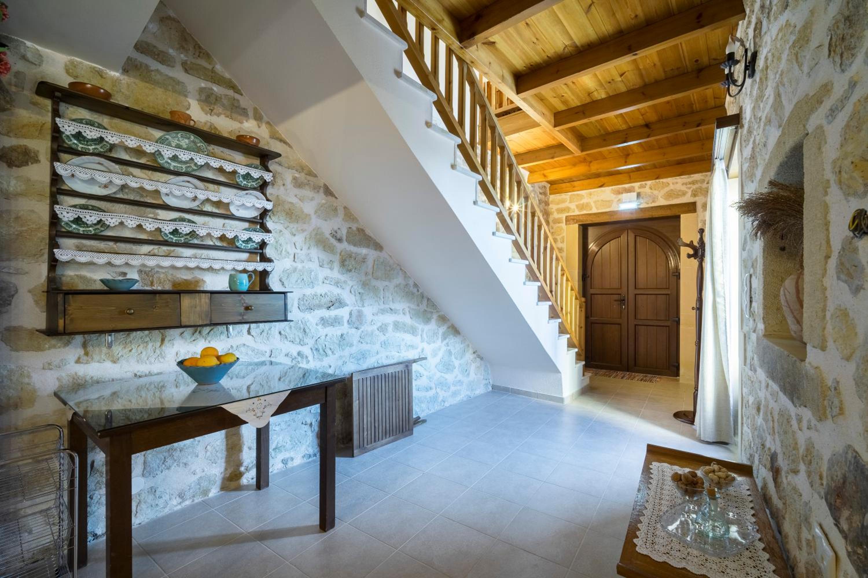 Villa Kaladare - Private Pool & Quiet Relaxing Stay