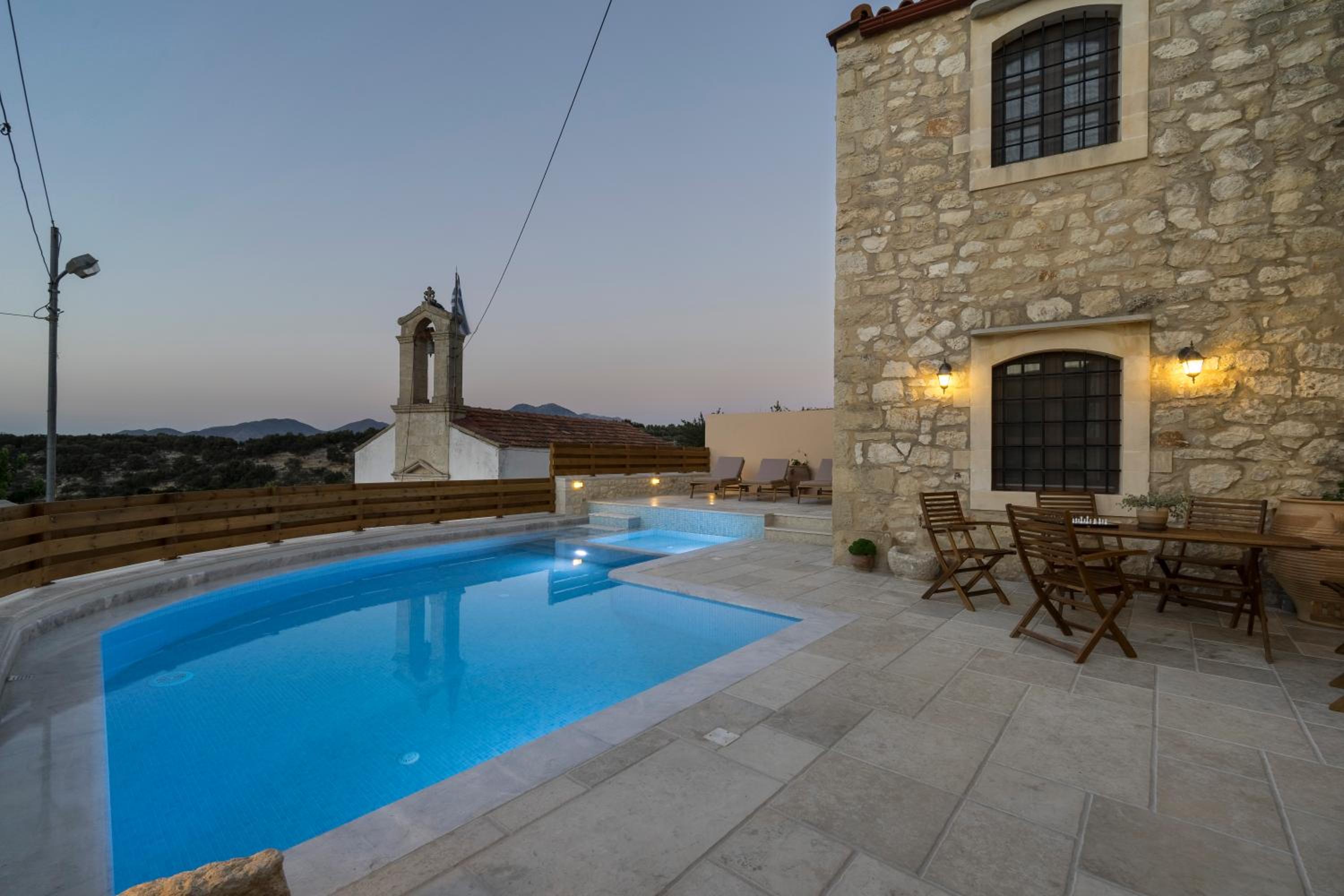 Villa Kaladare - Private Pool & Quiet Relaxing Stay