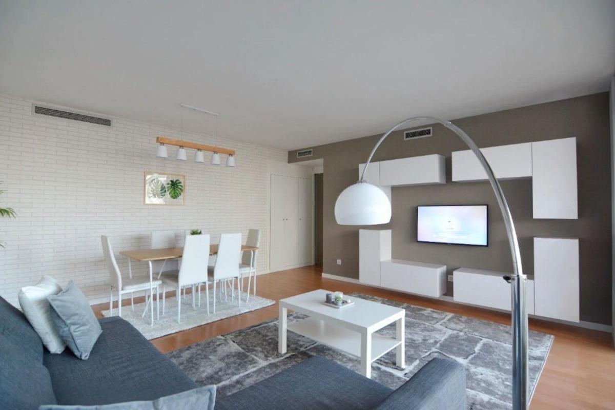 Lodging Apartments FORUM 25 - Barcelona Forum Apartment