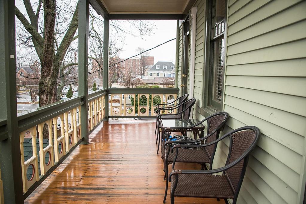 Vandiver Inn