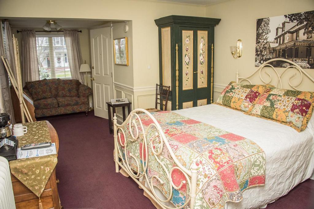 Vandiver Inn