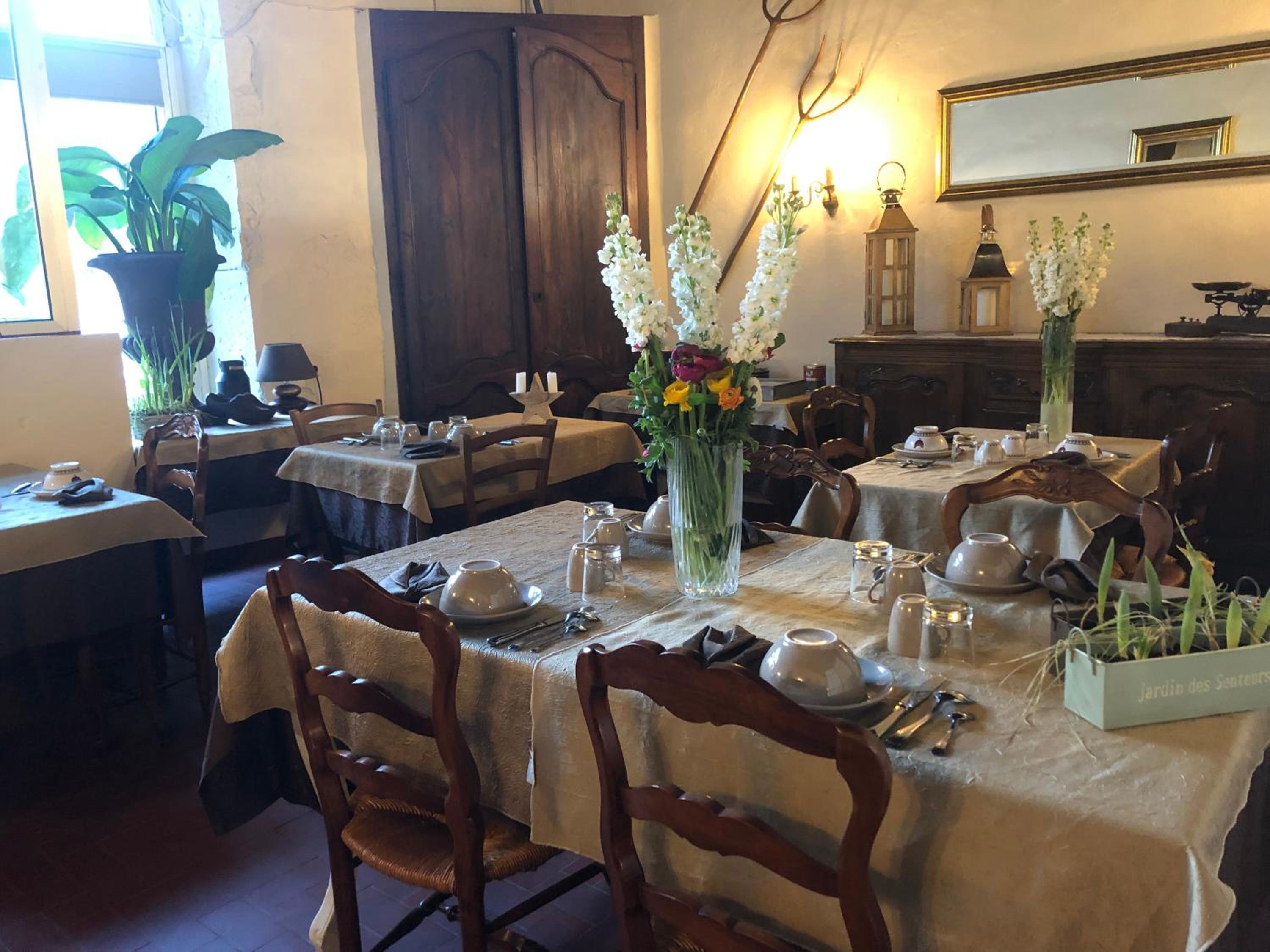 restaurant