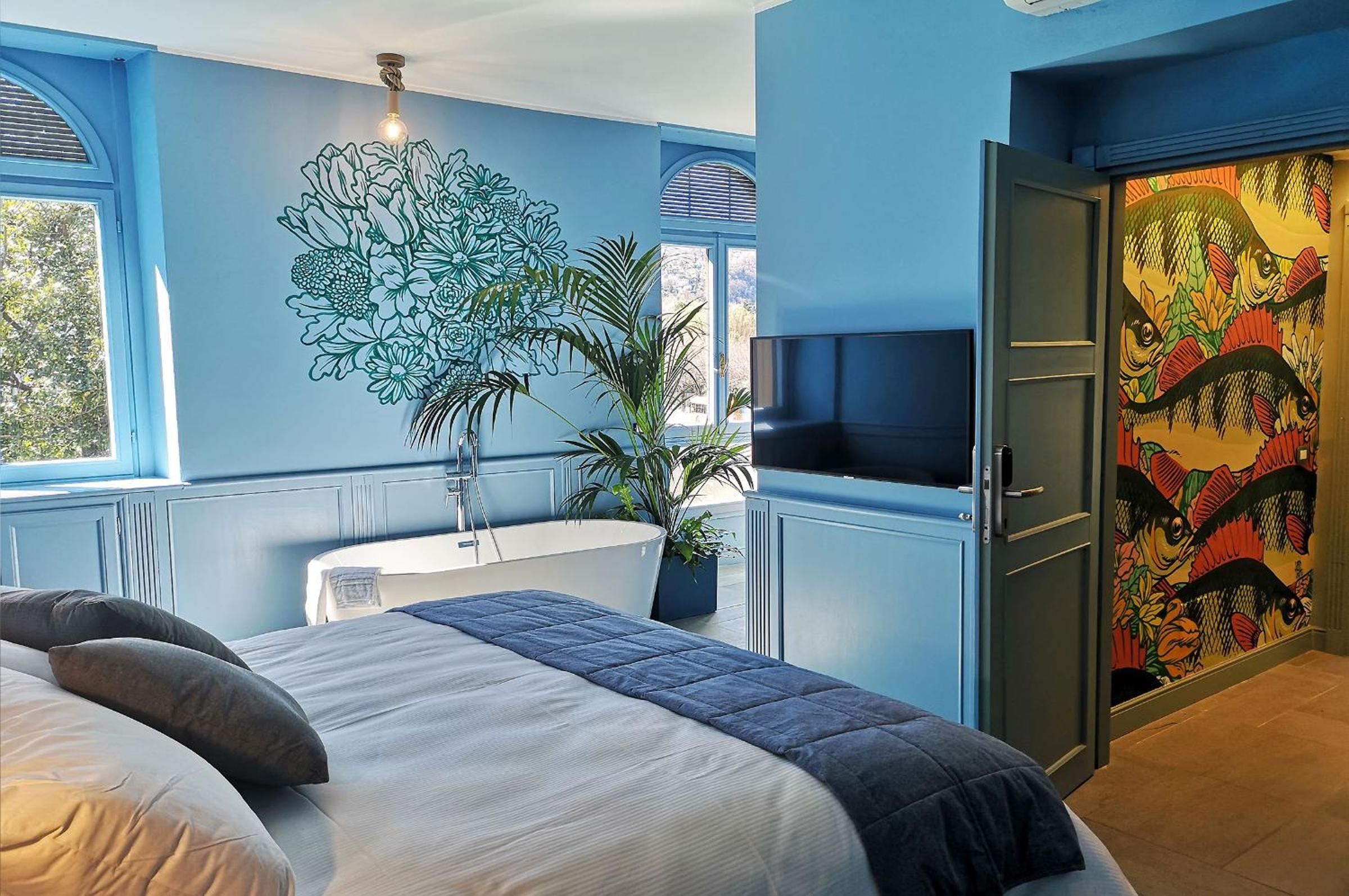 hotel room