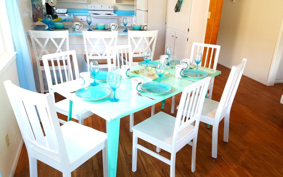 Oceano: Short walk to beach, 4 br, 2 bath, private house! Across street from park & pond view 4