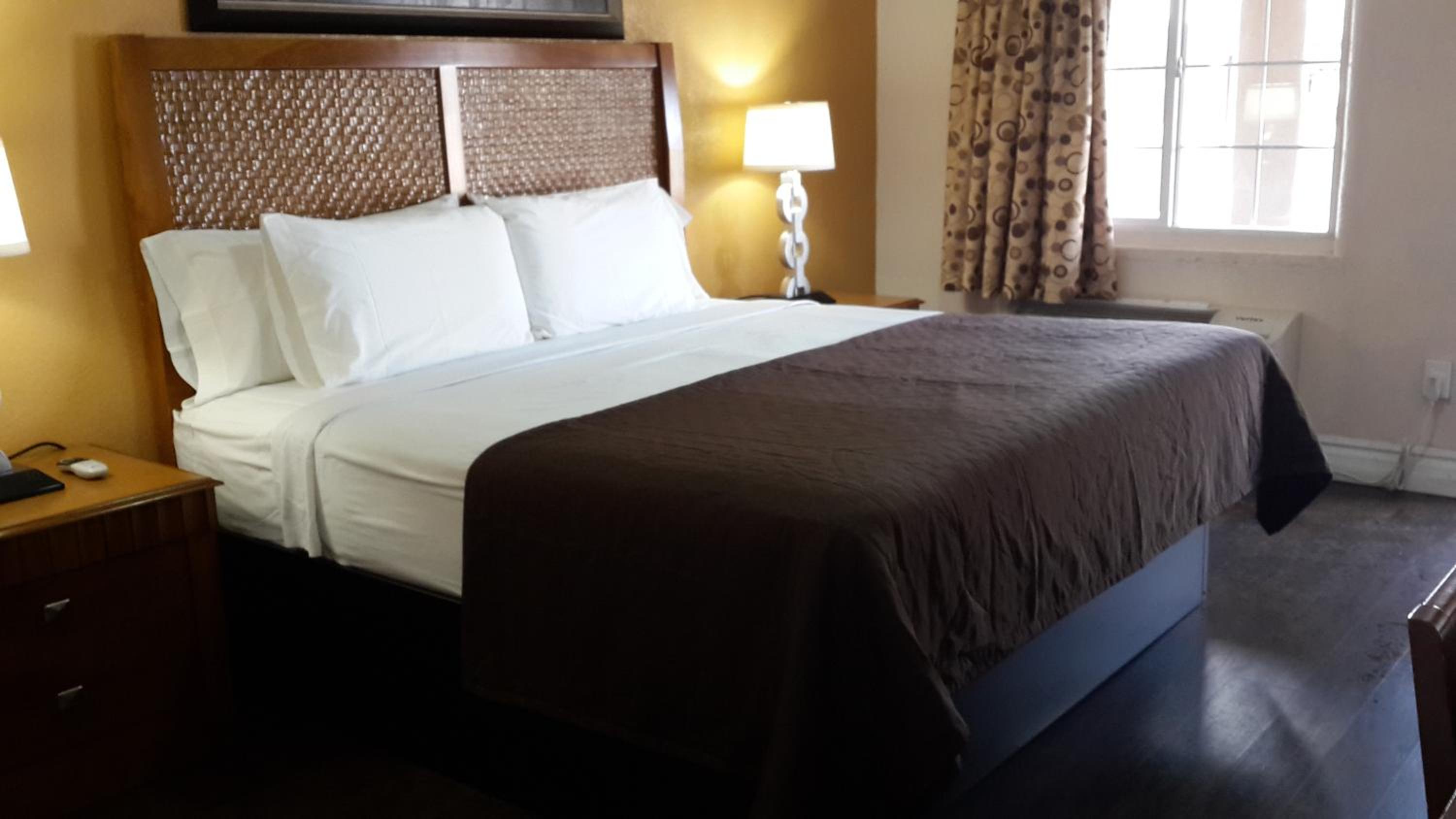 American Regency Inn view 5
