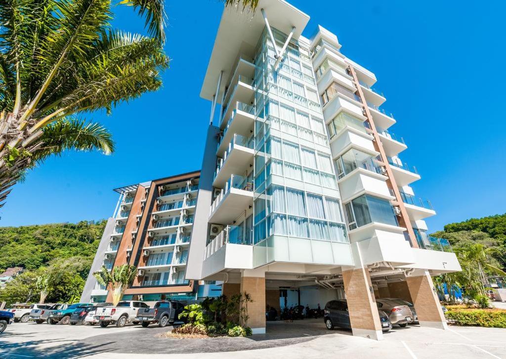 Chic Condominium Studio building A view 2