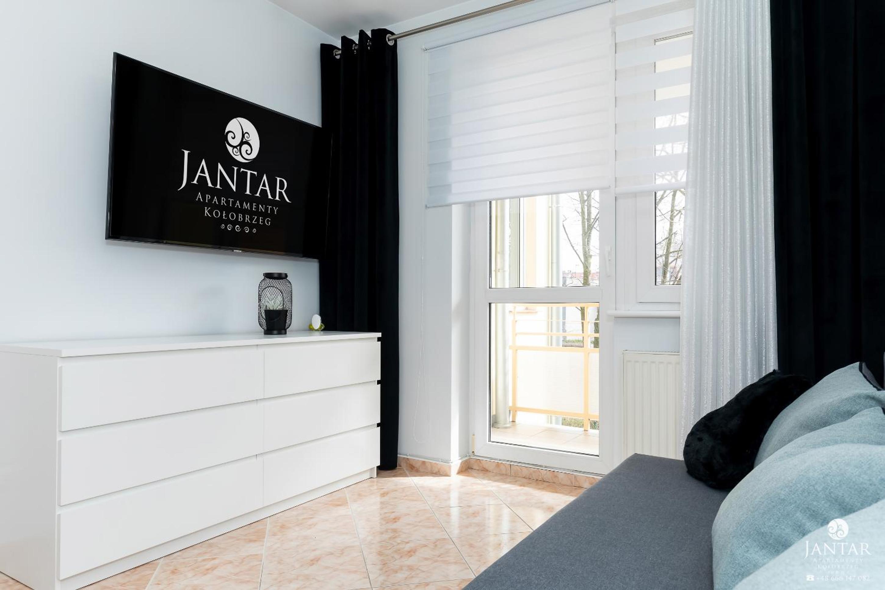 Jantar Apartamenty - Park Side view 2