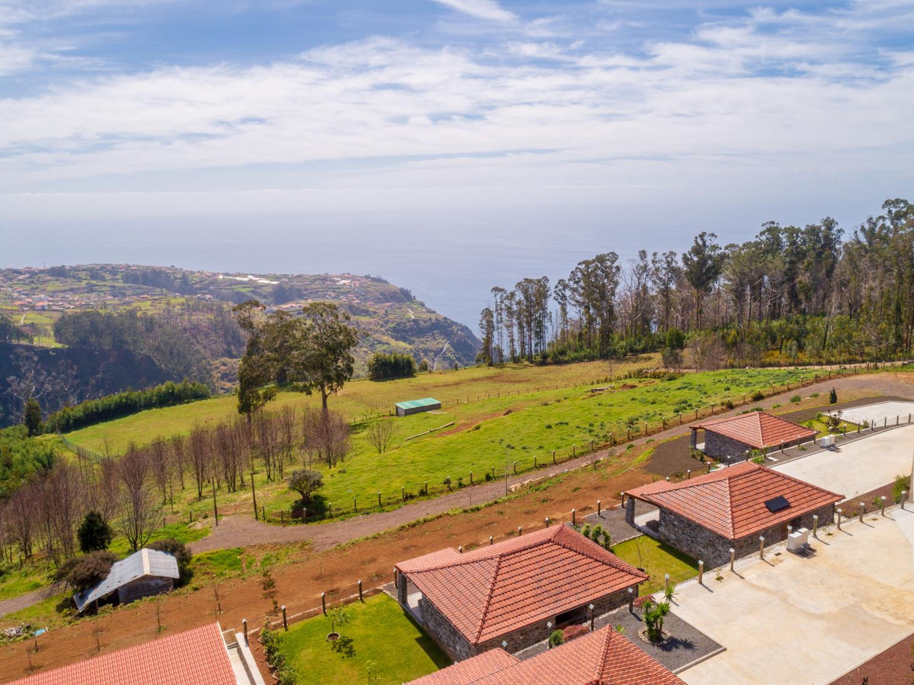 Rochão Village by Rent2U, Lda