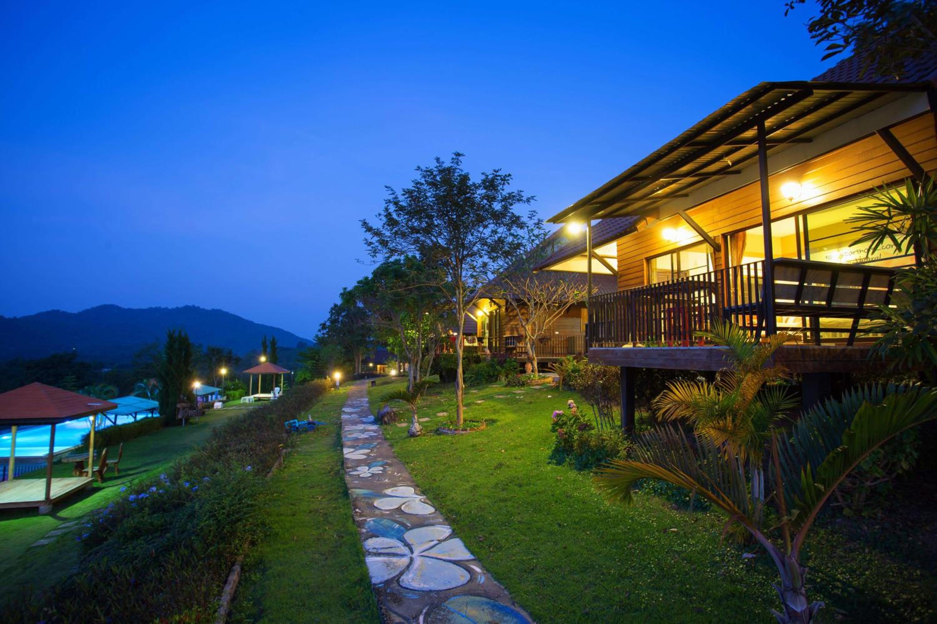 Hotel TonSilp Art Home - Image 1