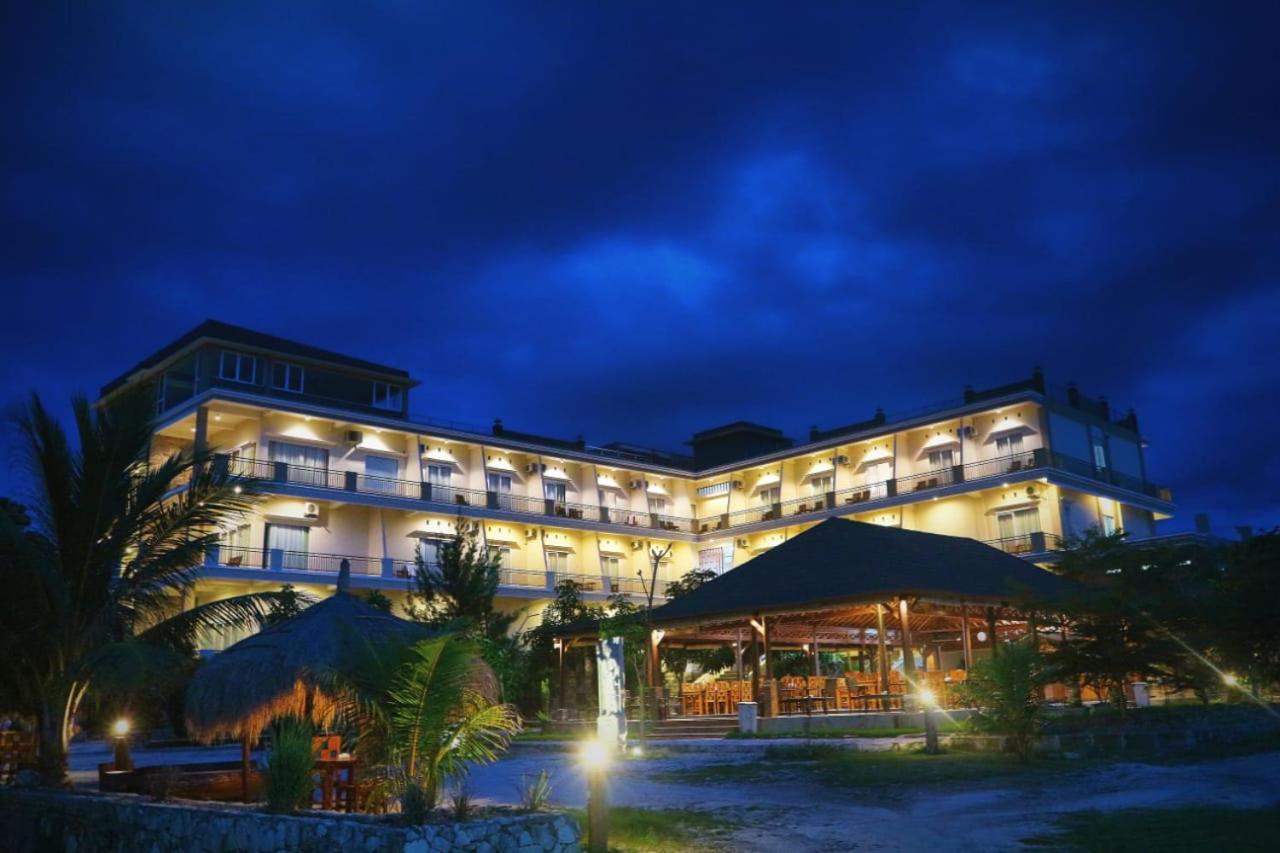 Hotel Padadita Beach Hotel - Image 1