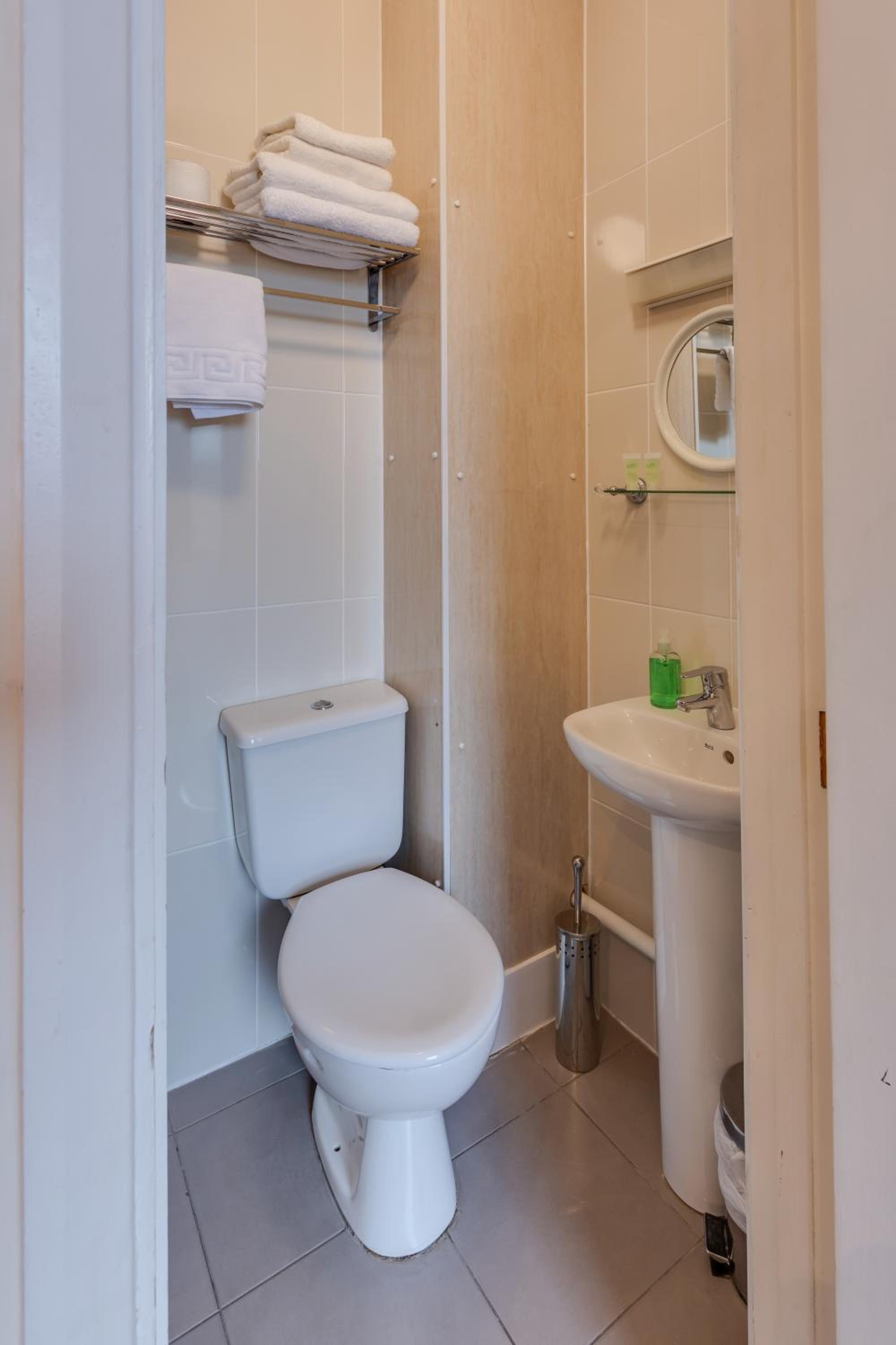 The Sportsview Guest House