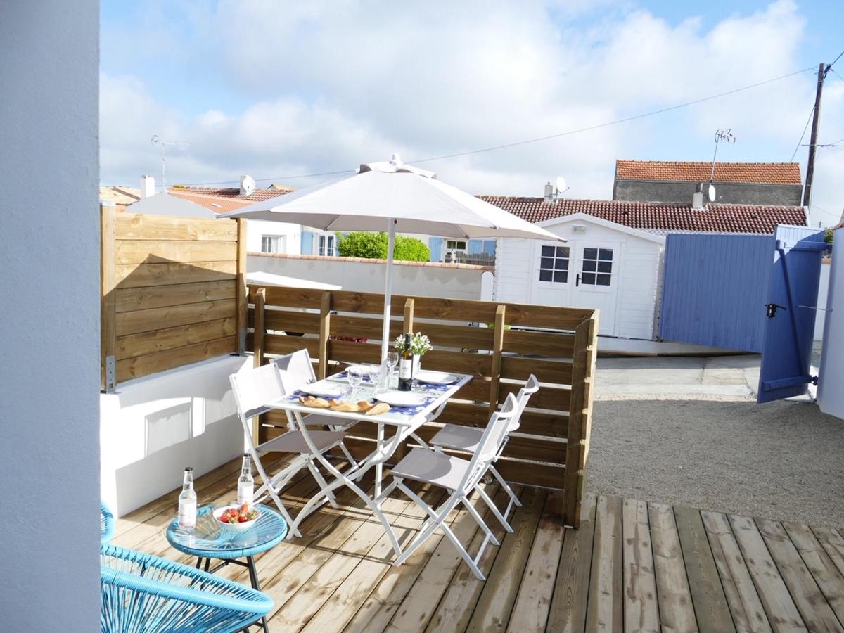 outdoor BBQ area