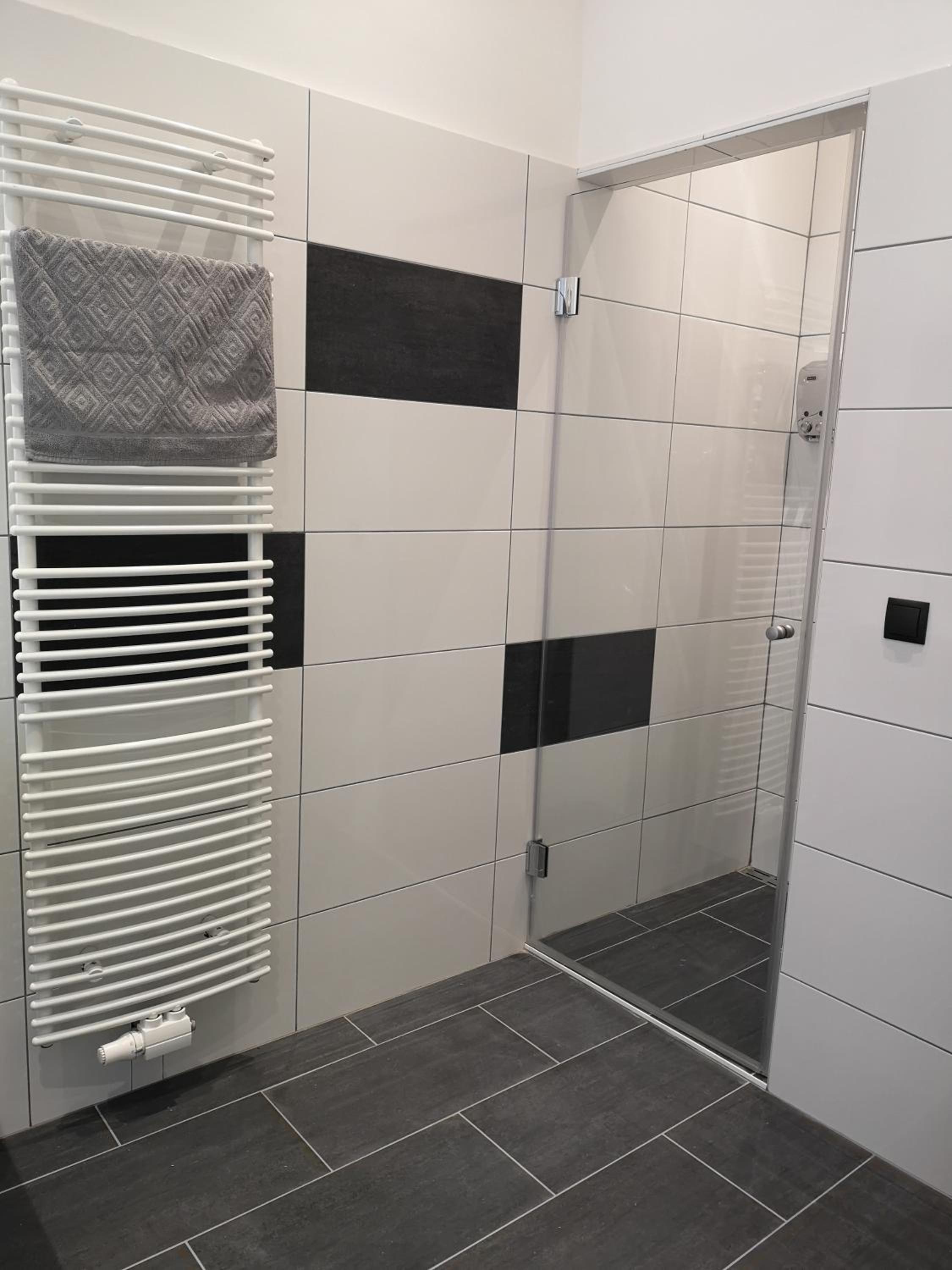 Apartment, modern und neu renoviert
