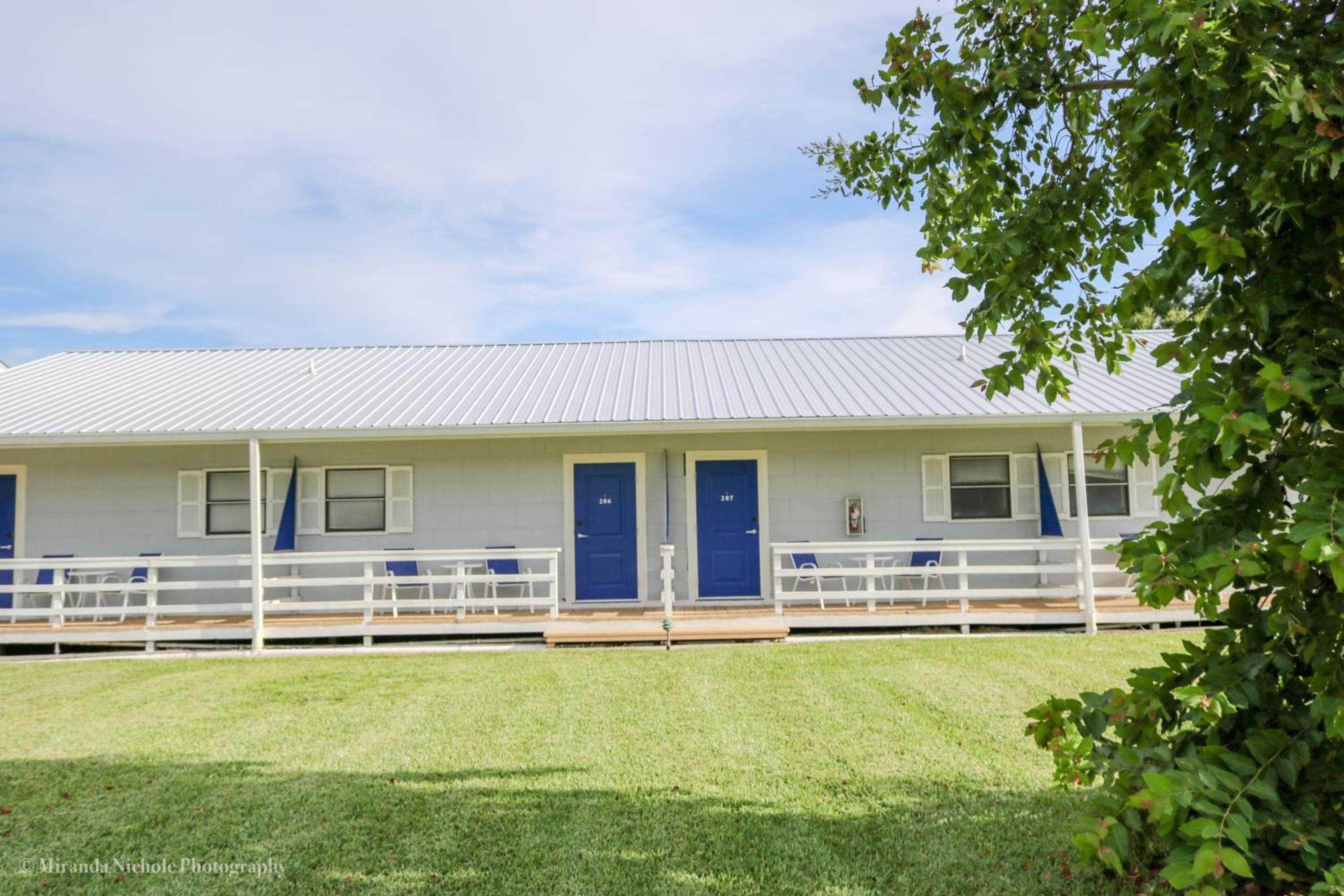 The Inn At LaBelle Yacht Club