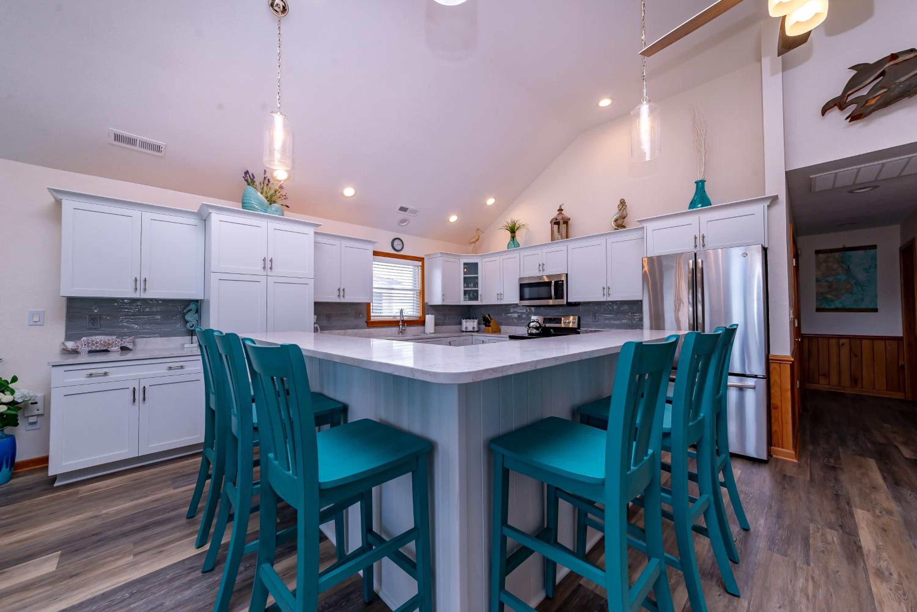 Mystic Memories - S Nags Head MP 19, Ocean View, Beach 80 Yds, Pool, Hot Tub, Close to Pier