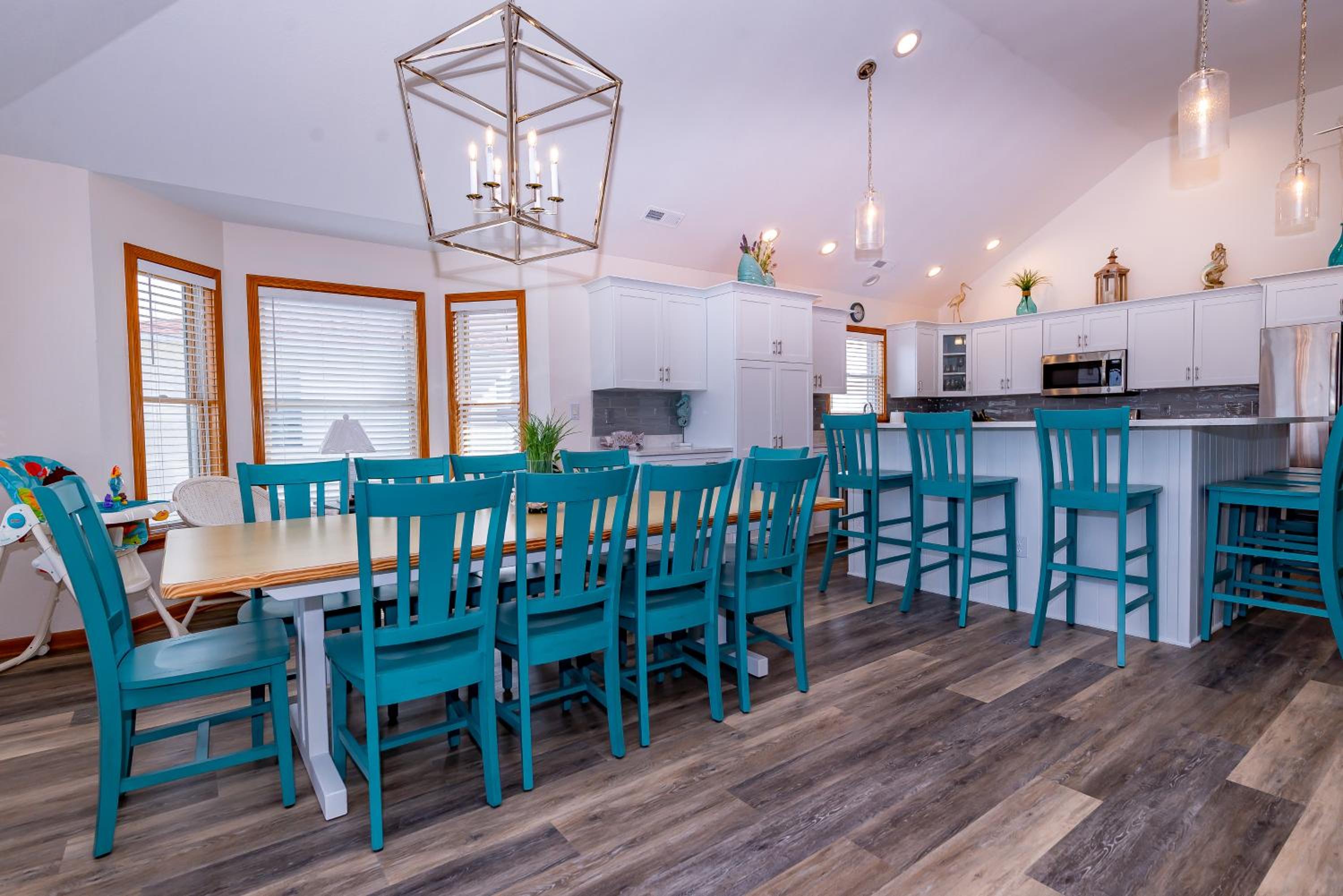 Mystic Memories - S Nags Head MP 19, Ocean View, Beach 80 Yds, Pool, Hot Tub, Close to Pier