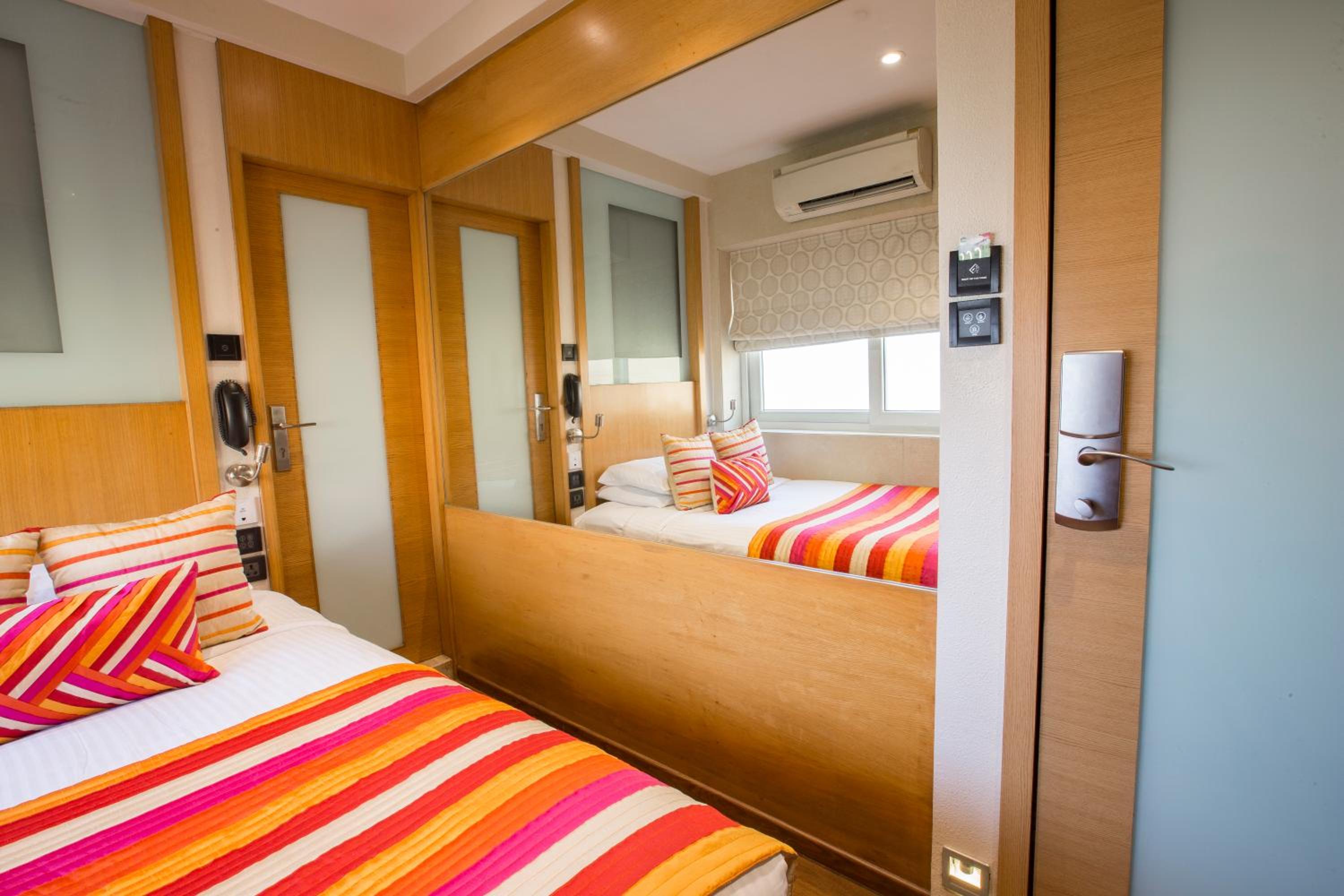 Hotel Bawa Continental Juhu Beach