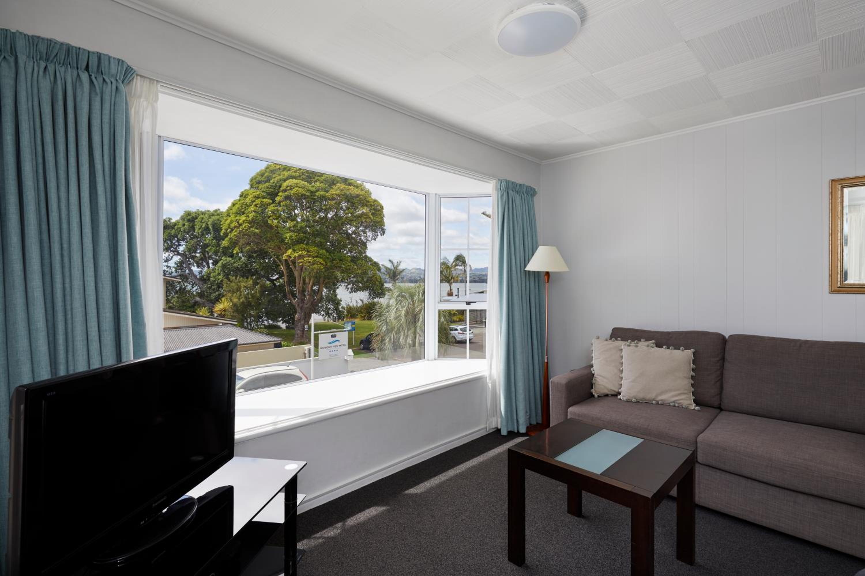 Harbour View Motel and Waterfront Apartments
