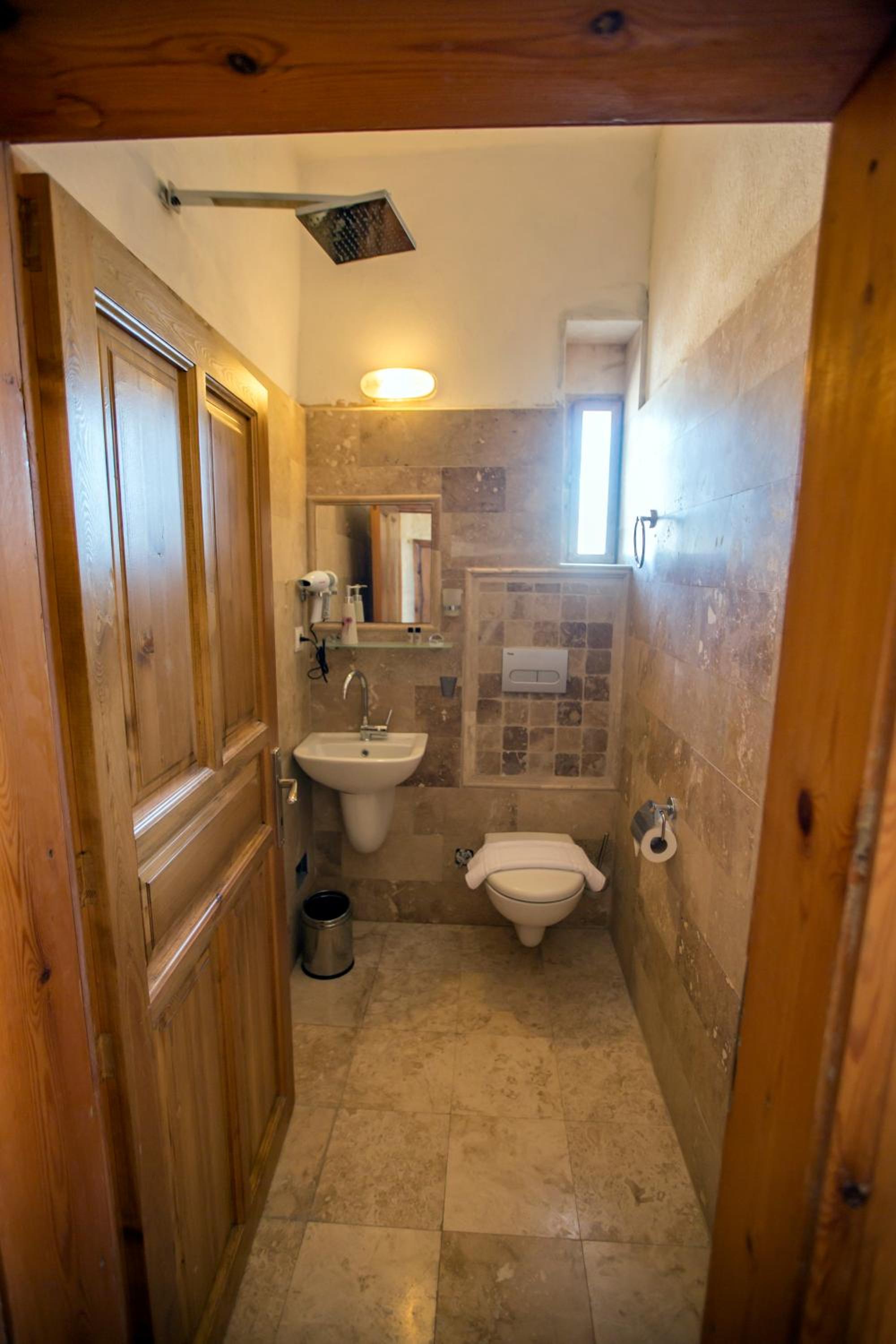 Kookaburra Hotel - Image 45