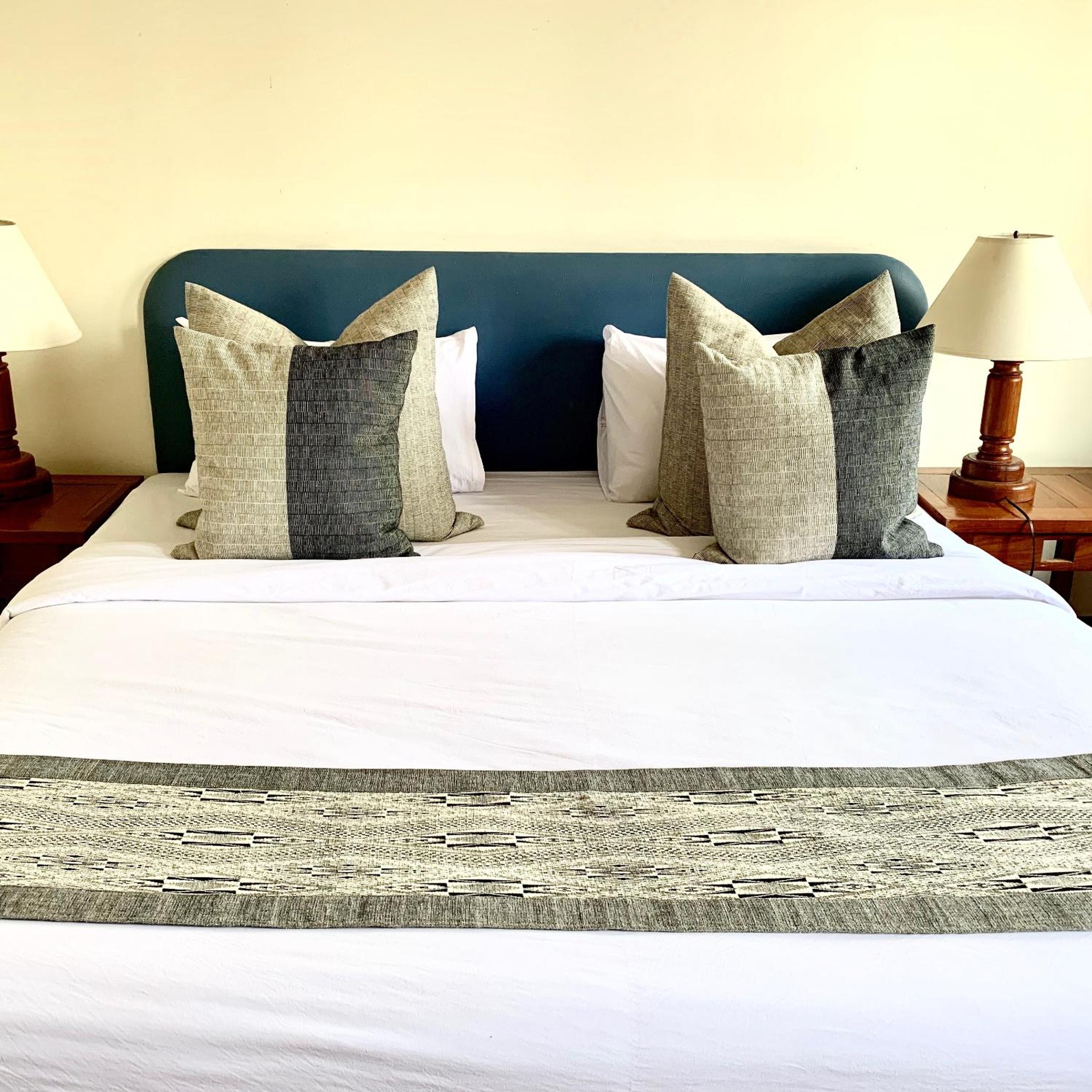 Riverhouse-The Teak House